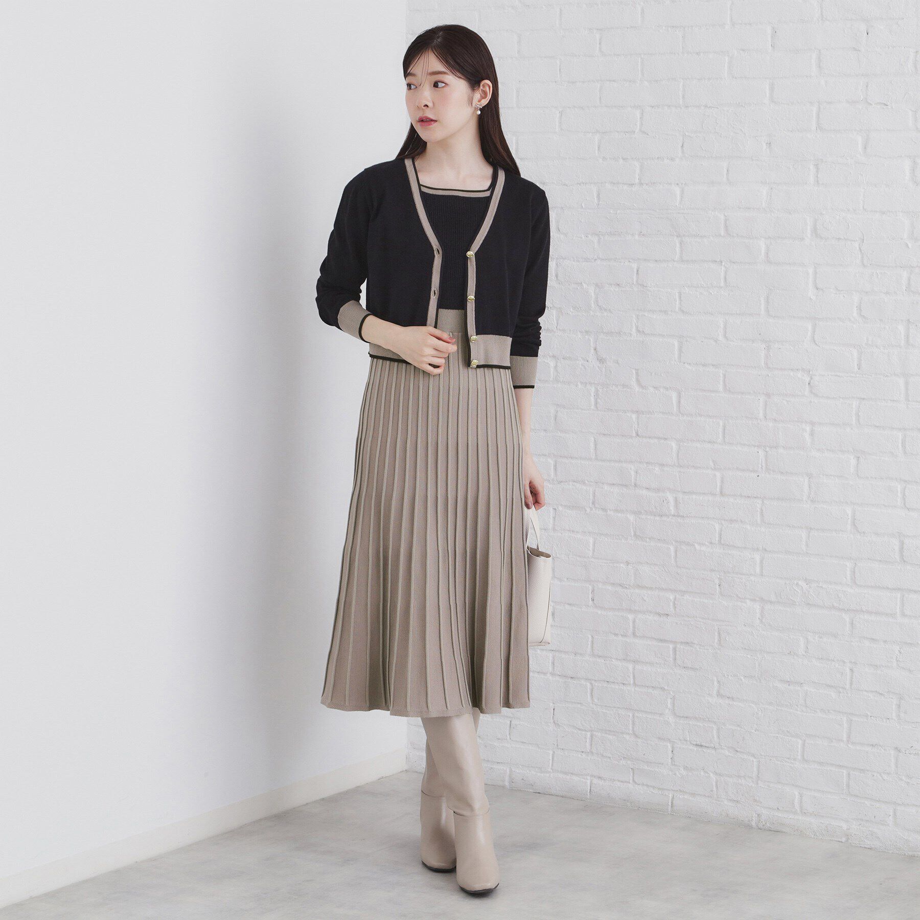 index「《ツインセット》カーディガン&times;バイカラーニットワンピース【洗濯機洗い可】」|ワンピース|