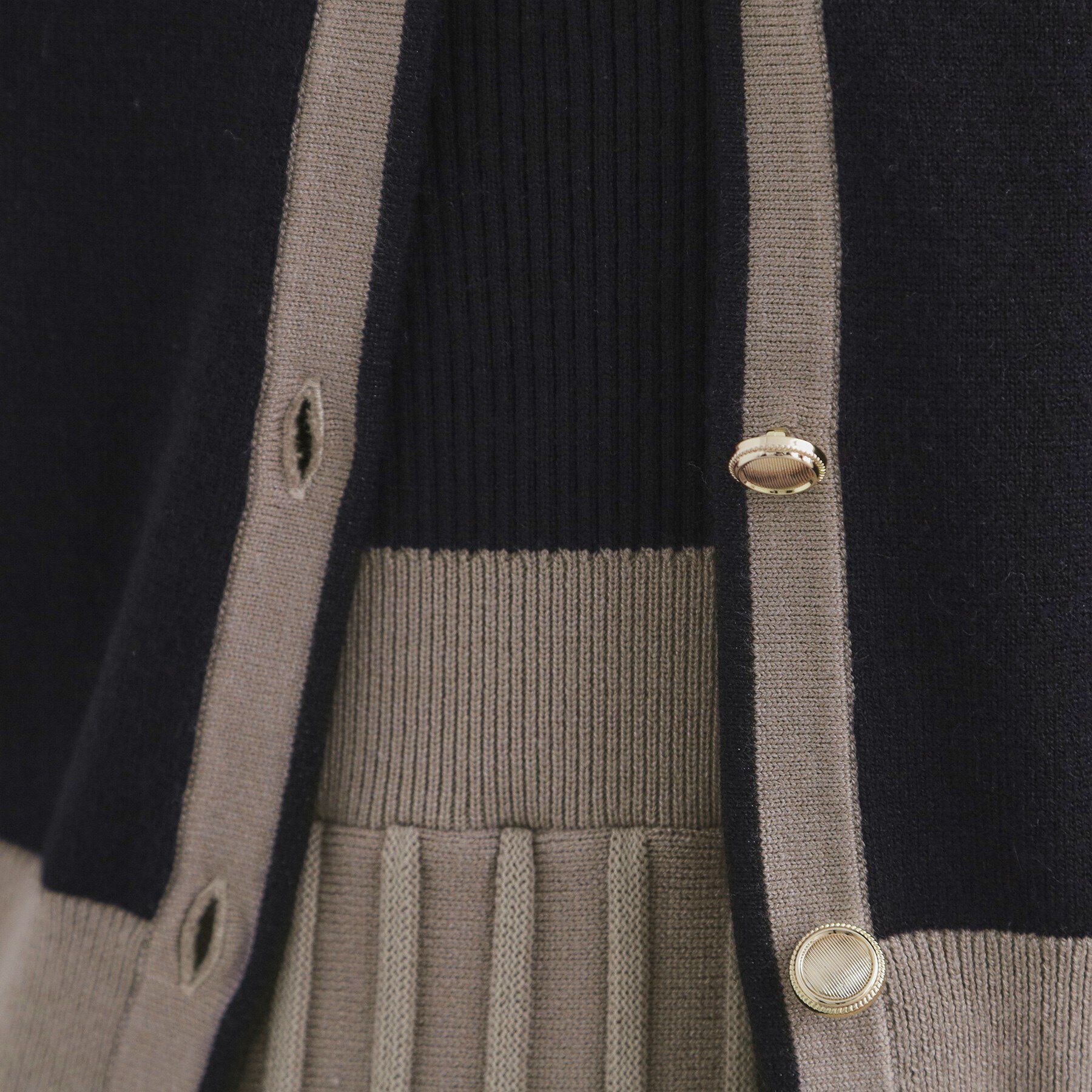 index「《ツインセット》カーディガン&times;バイカラーニットワンピース【洗濯機洗い可】」|ワンピース|