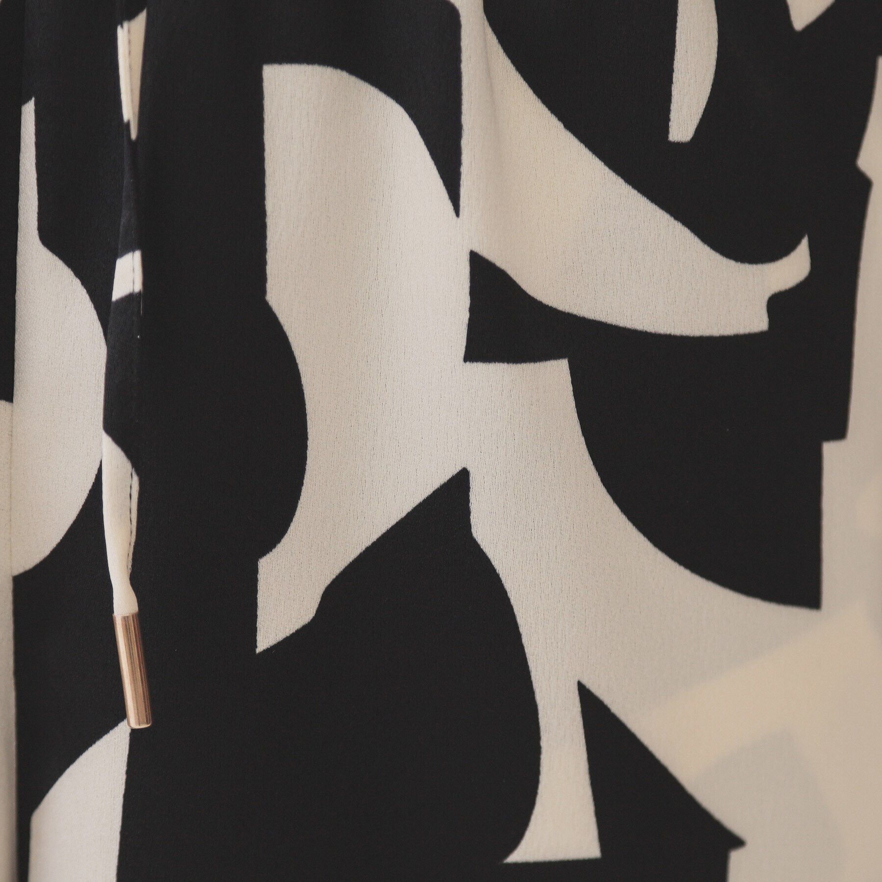 OPAQUE.CLIP「幾何プリントイージーワイドパンツ【洗濯機洗い可】」|その他|