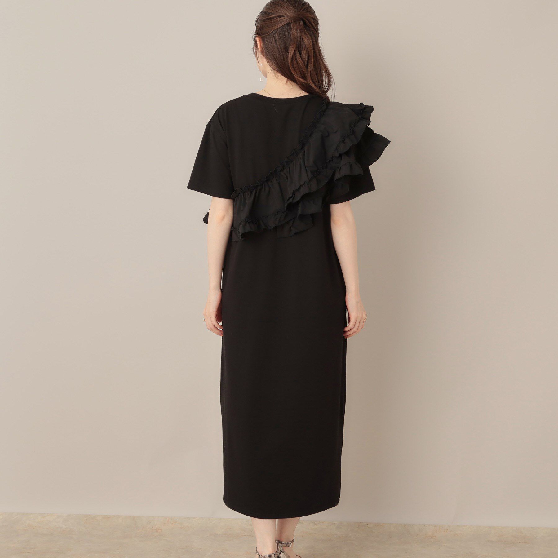 Couture broach「アシメフリルTシャツワンピース」|ワンピース|