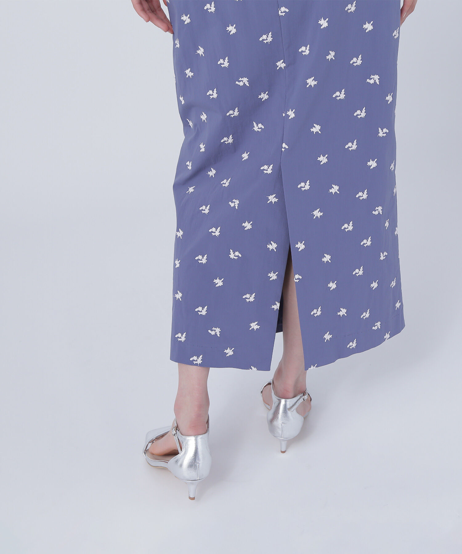  「エンブロイダリーシリーズ ナロースカート」|スカート|