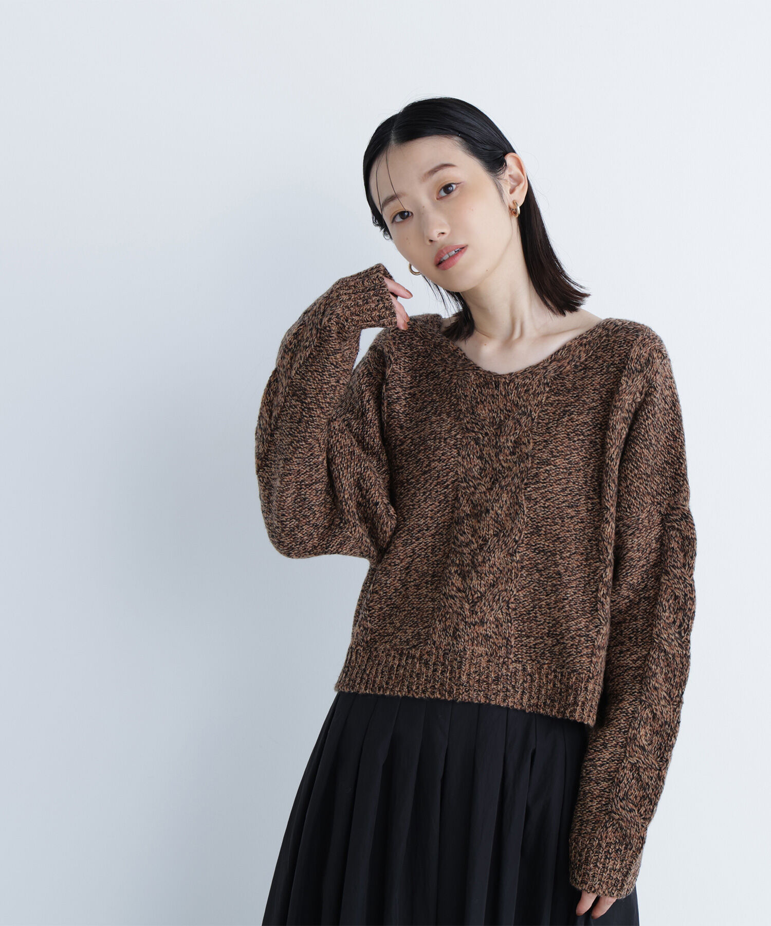  「Vネックケーブルニット」|ニット・セーター|