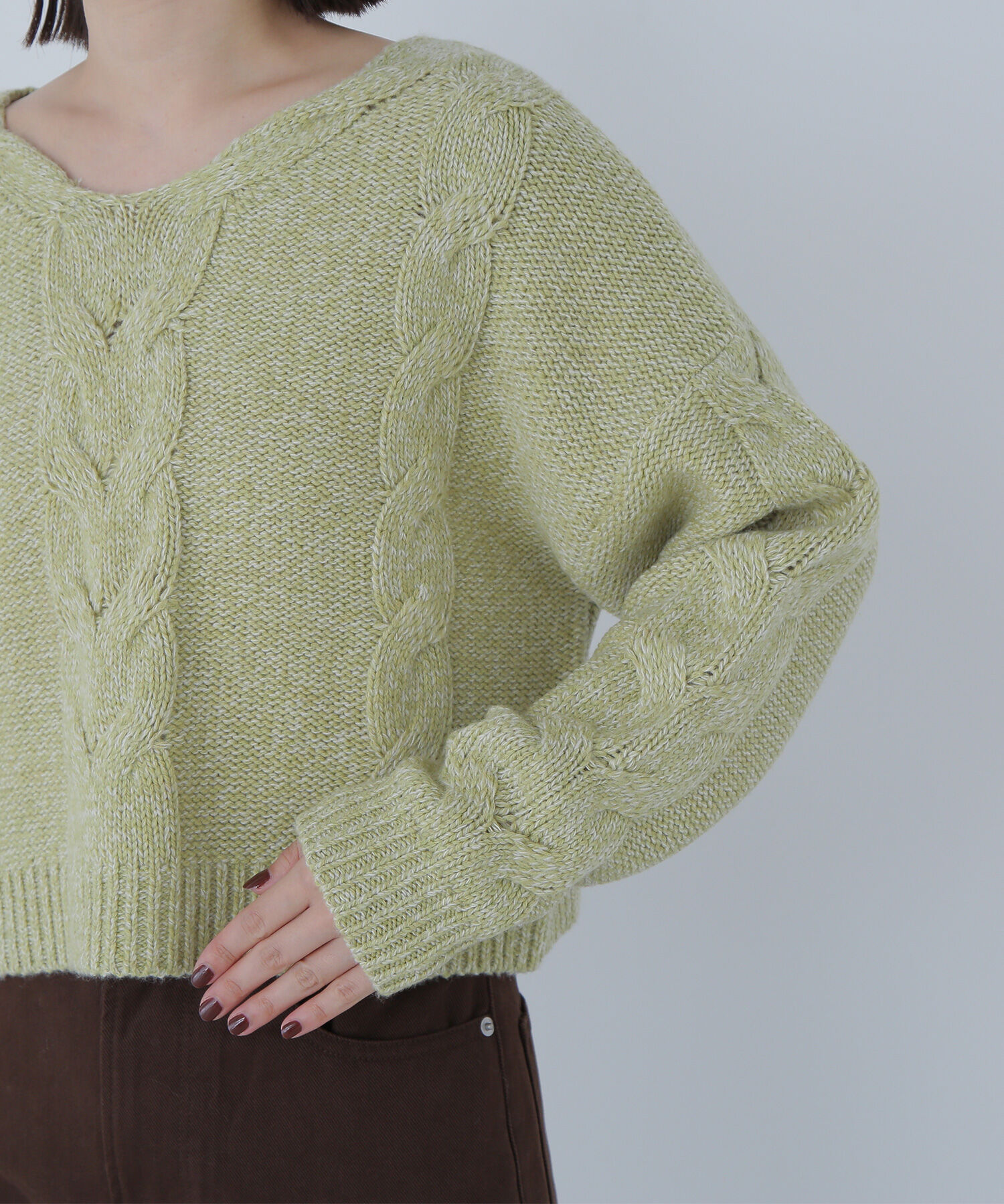  「Vネックケーブルニット」|ニット・セーター|