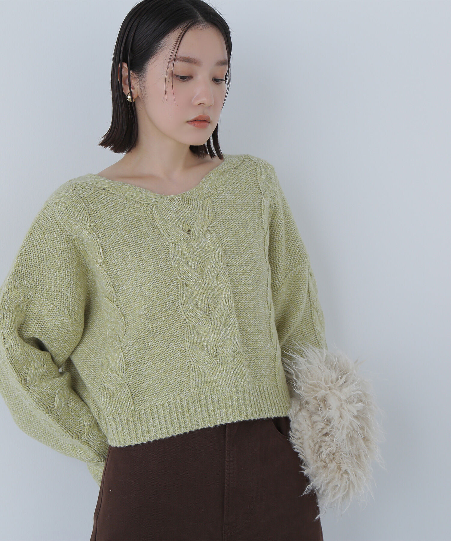  「Vネックケーブルニット」|ニット・セーター|