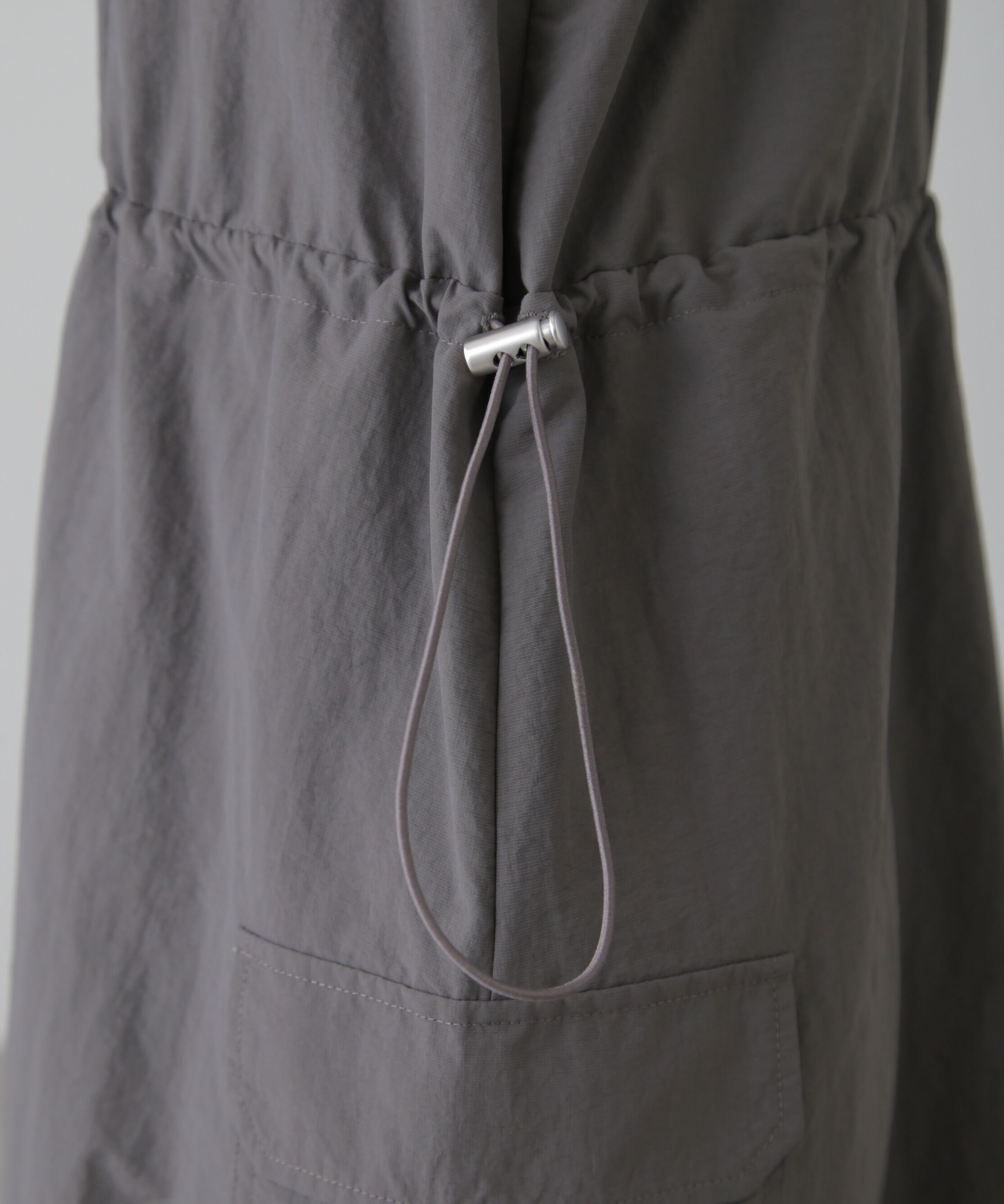  「ウエストドロストナイロンジャンパースカート」|ワンピース|