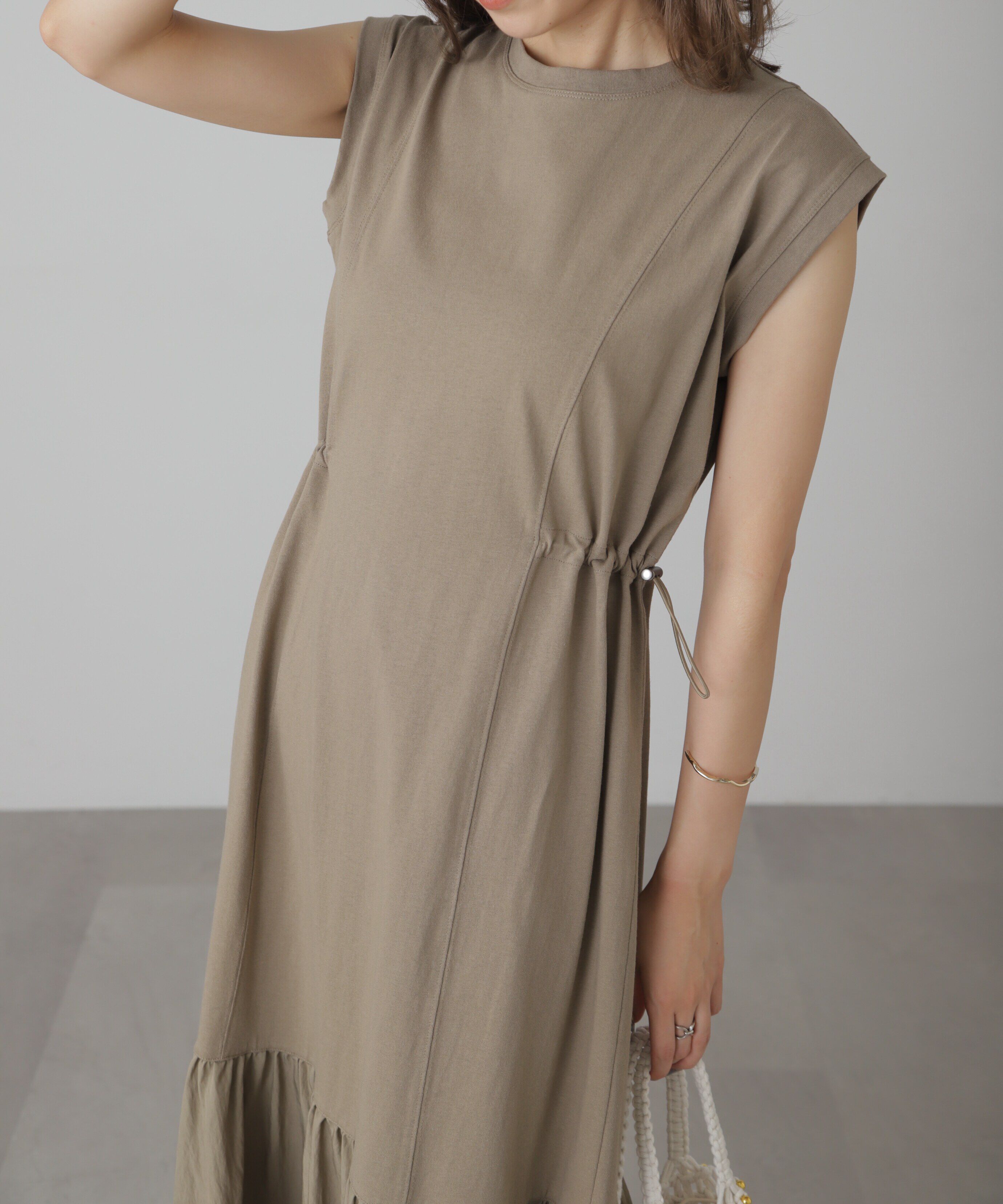  「布帛ドッキングフレンチスリーブカットワンピース」|ワンピース|