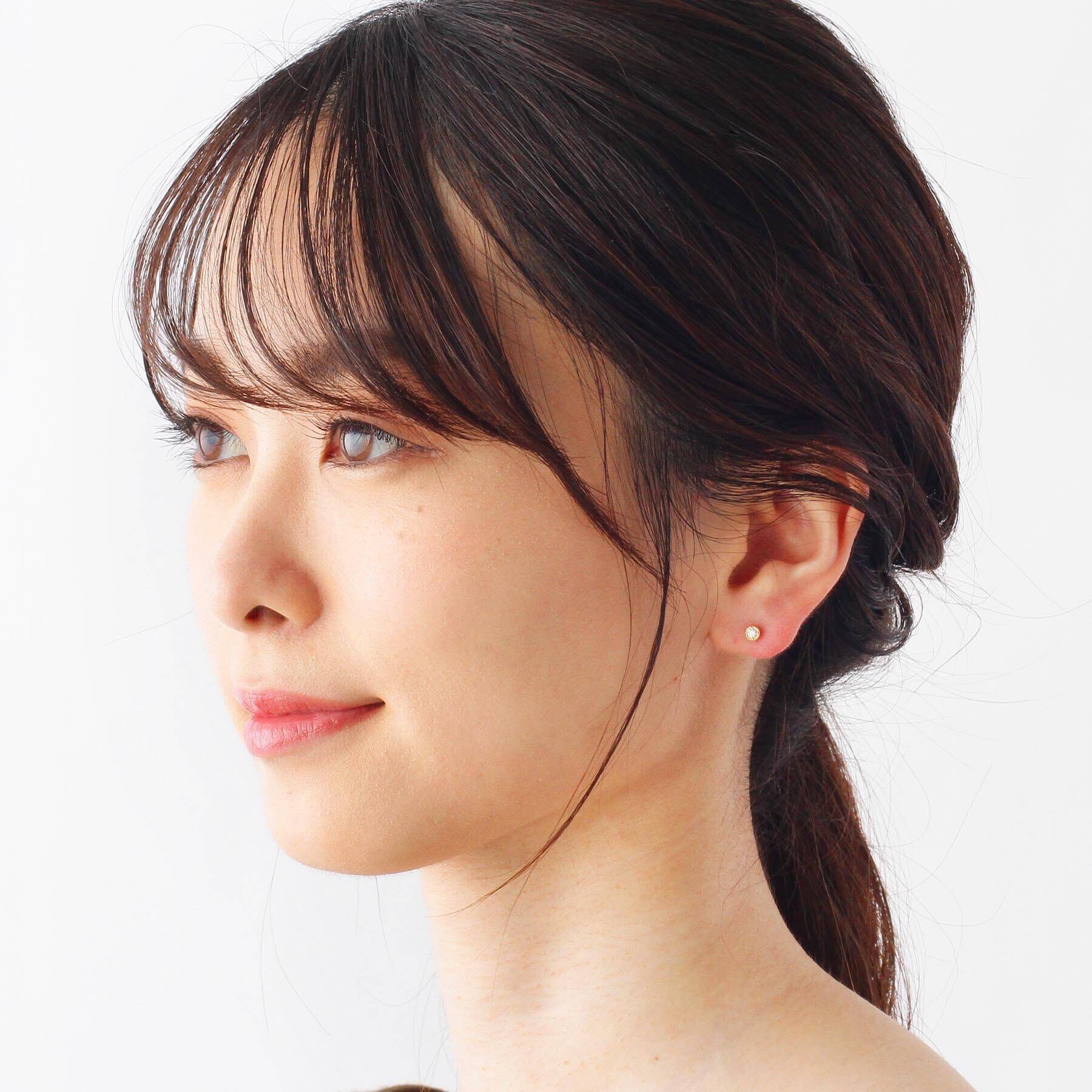COCOSHNIK「K18ダイヤモンド フチミル スタッドピアス」|ピアス|