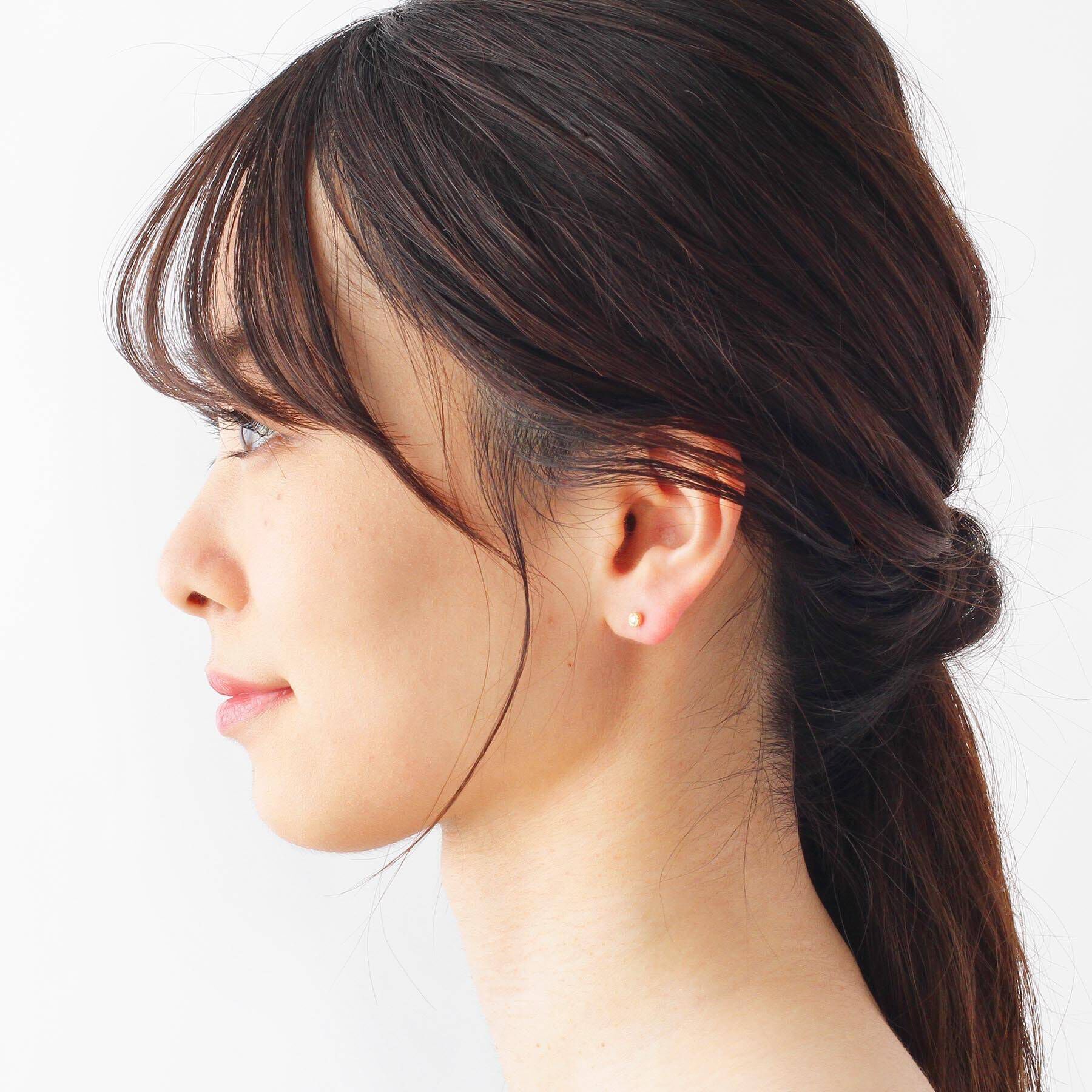 COCOSHNIK「K18ダイヤモンド フチミル スタッドピアス」|ピアス|
