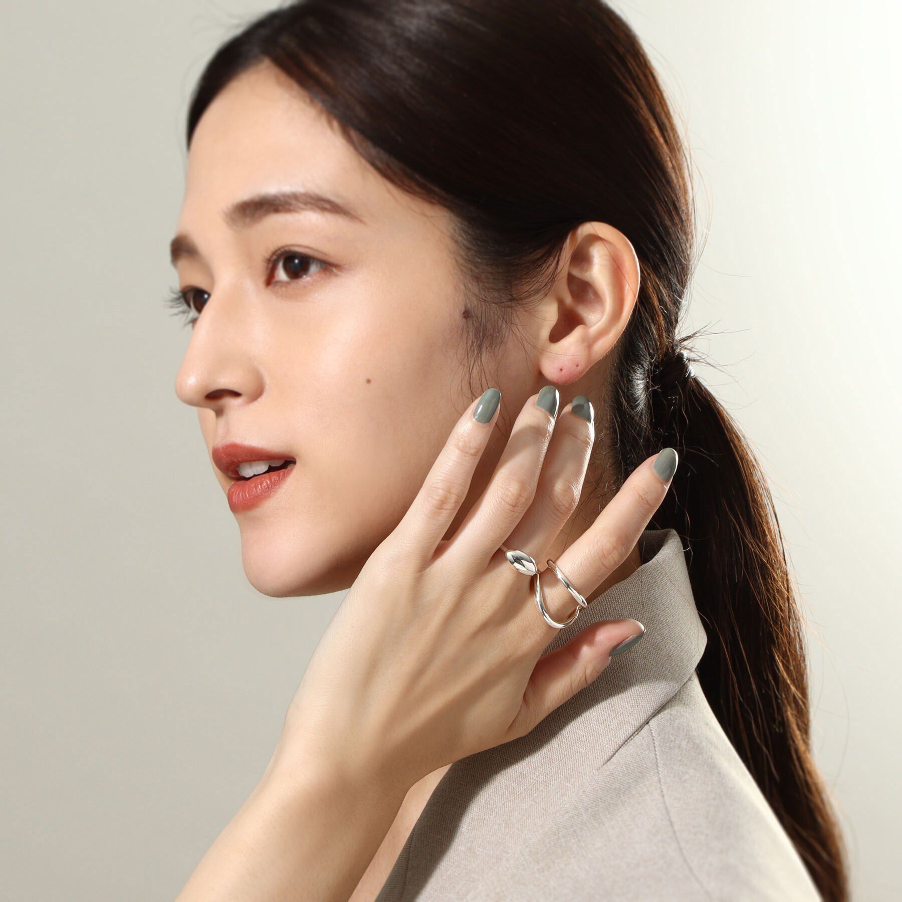 COCOSHNIK ONKITSCH「シルバー オーバルモチーフ スモールリング」|リング|