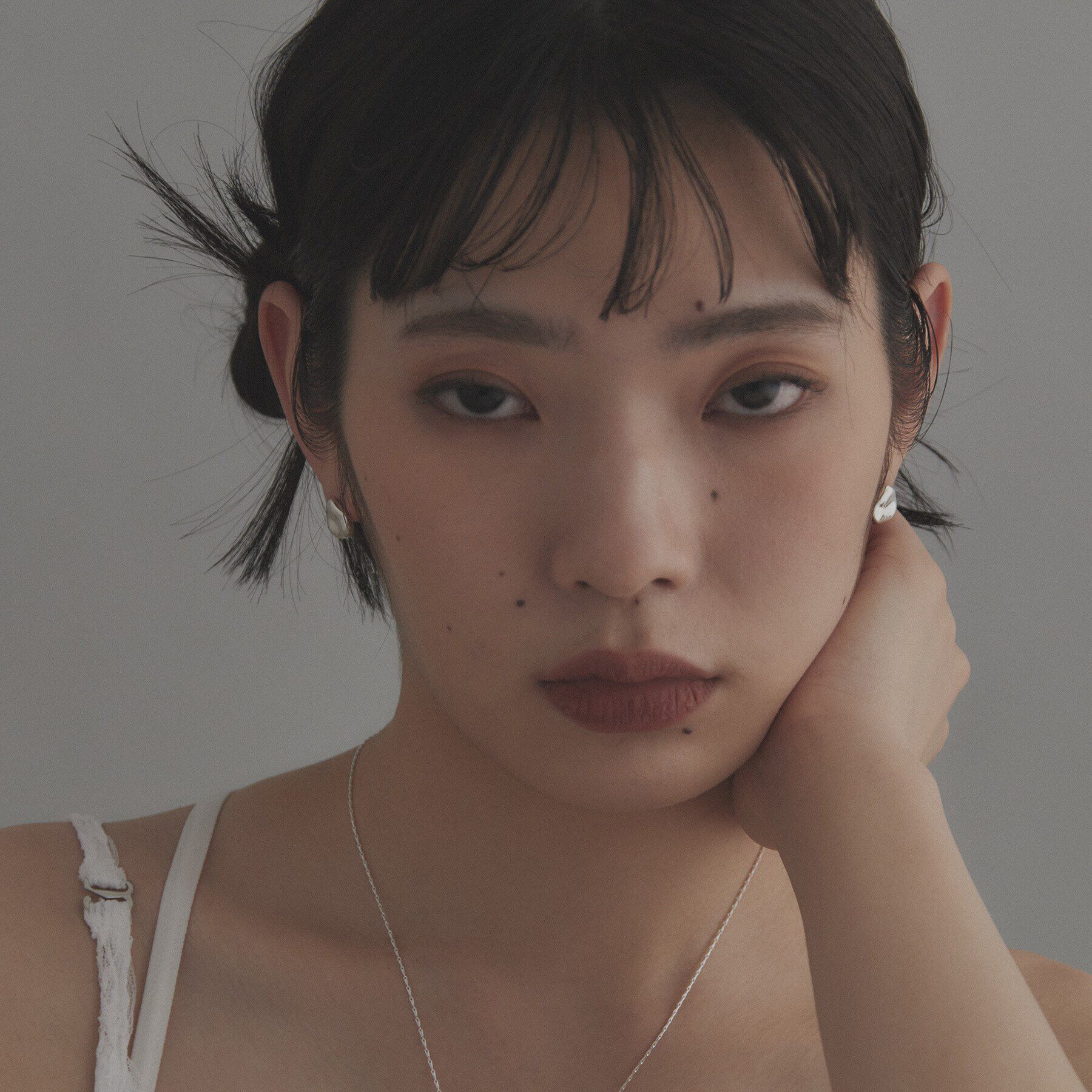 COCOSHNIK ONKITSCH「シルバー ニュアンスピアス ドロップ」|ピアス|