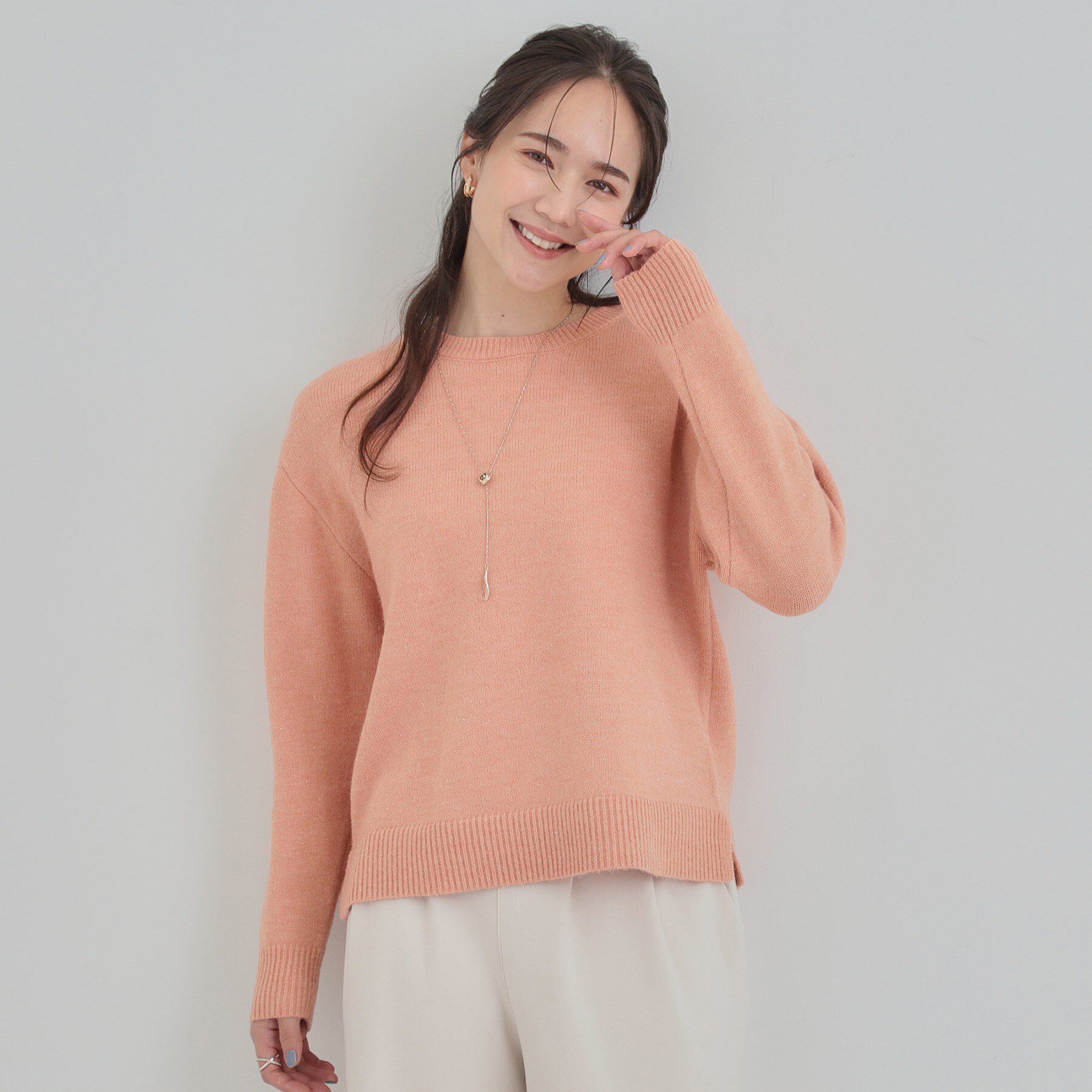 SHOO･LA･RUE「【S－LL/洗濯機可】キラキラ光るラメが上品　クルーネックニット」|ニット・セーター|