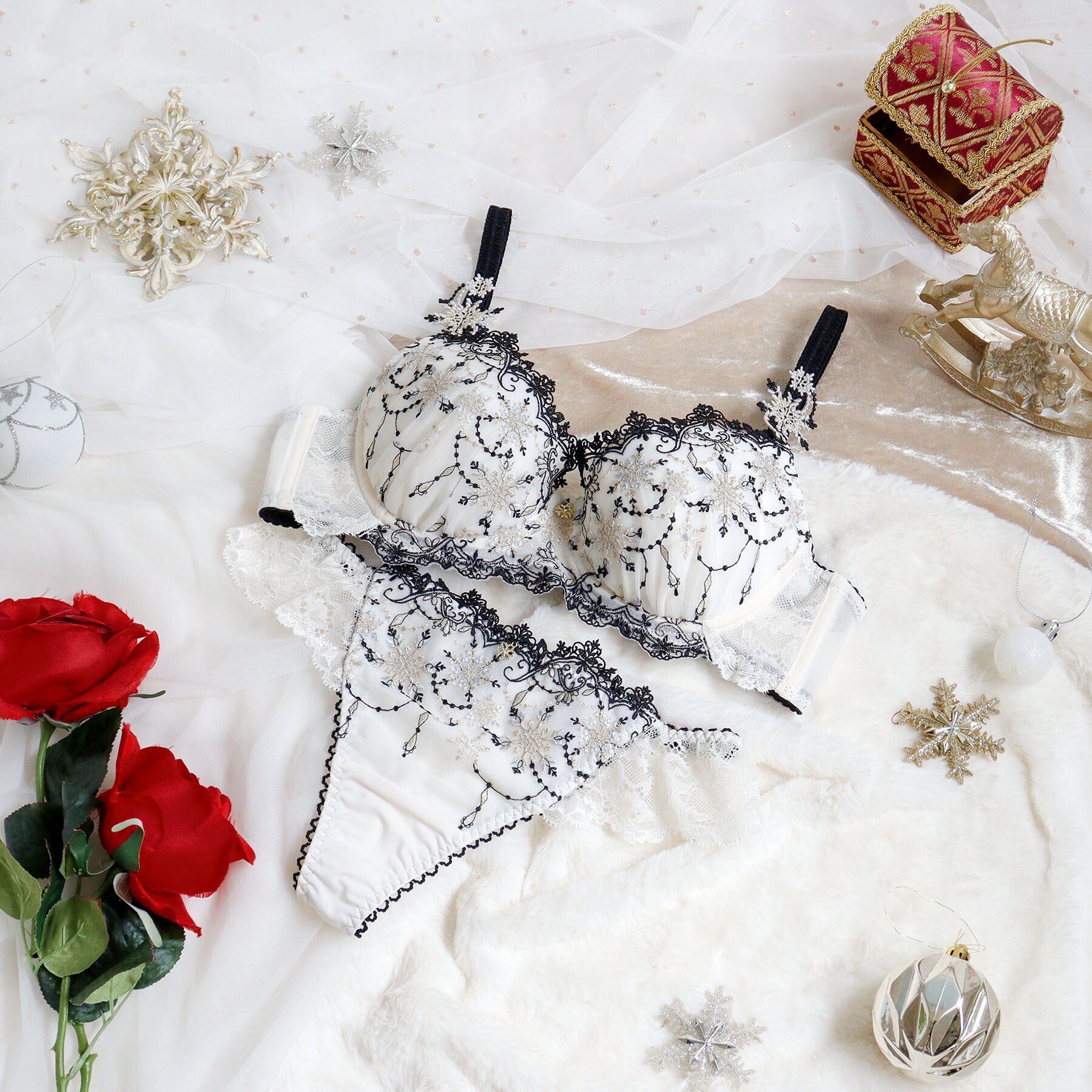 Risa Magli「グレッタ Tバックショーツ」|インナー|