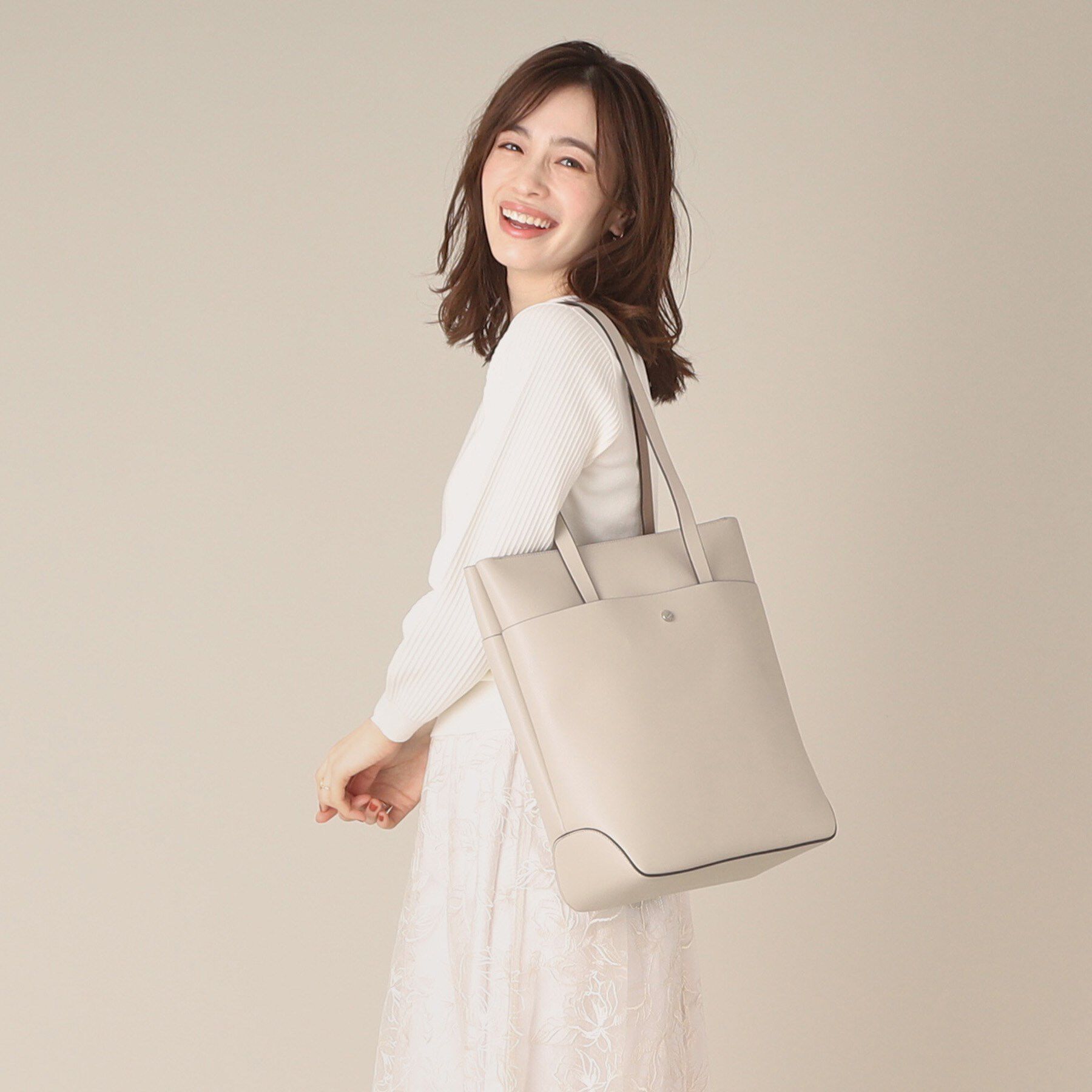 ITS&rsquo;DEMO「かるいかばん縦型A4トート【通勤／PC対応】」|トートバッグ|