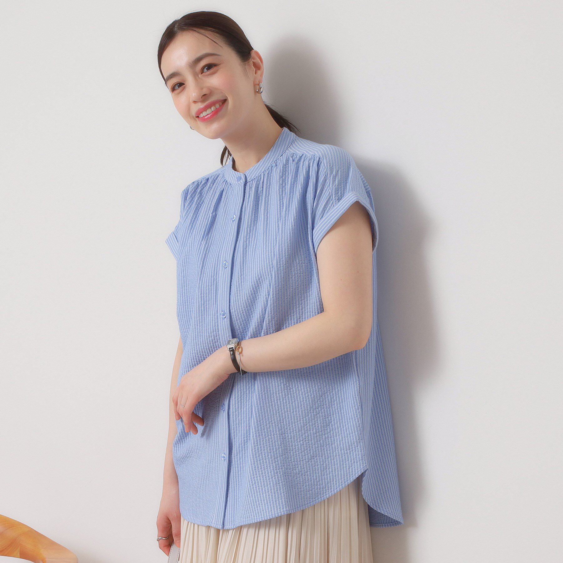 ITS&rsquo;DEMO「【洗濯機OK／洗濯後しわになりにくい】カットサッカー前開きプルオーバー」|シャツ・ブラウス|サックスブルー(09