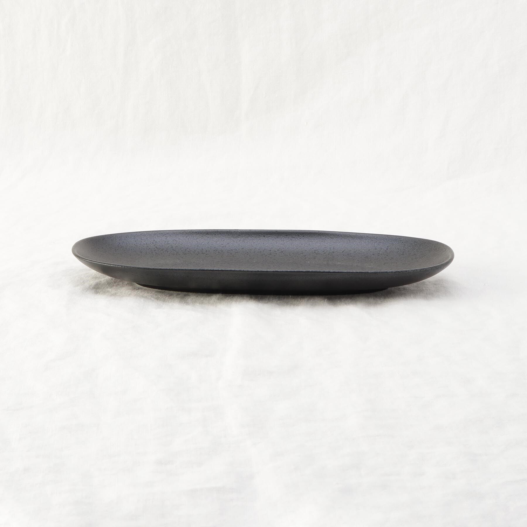 212 KITCHEN STORE「楕円 長盛皿 黒マット」|食器・キッチングッズ|