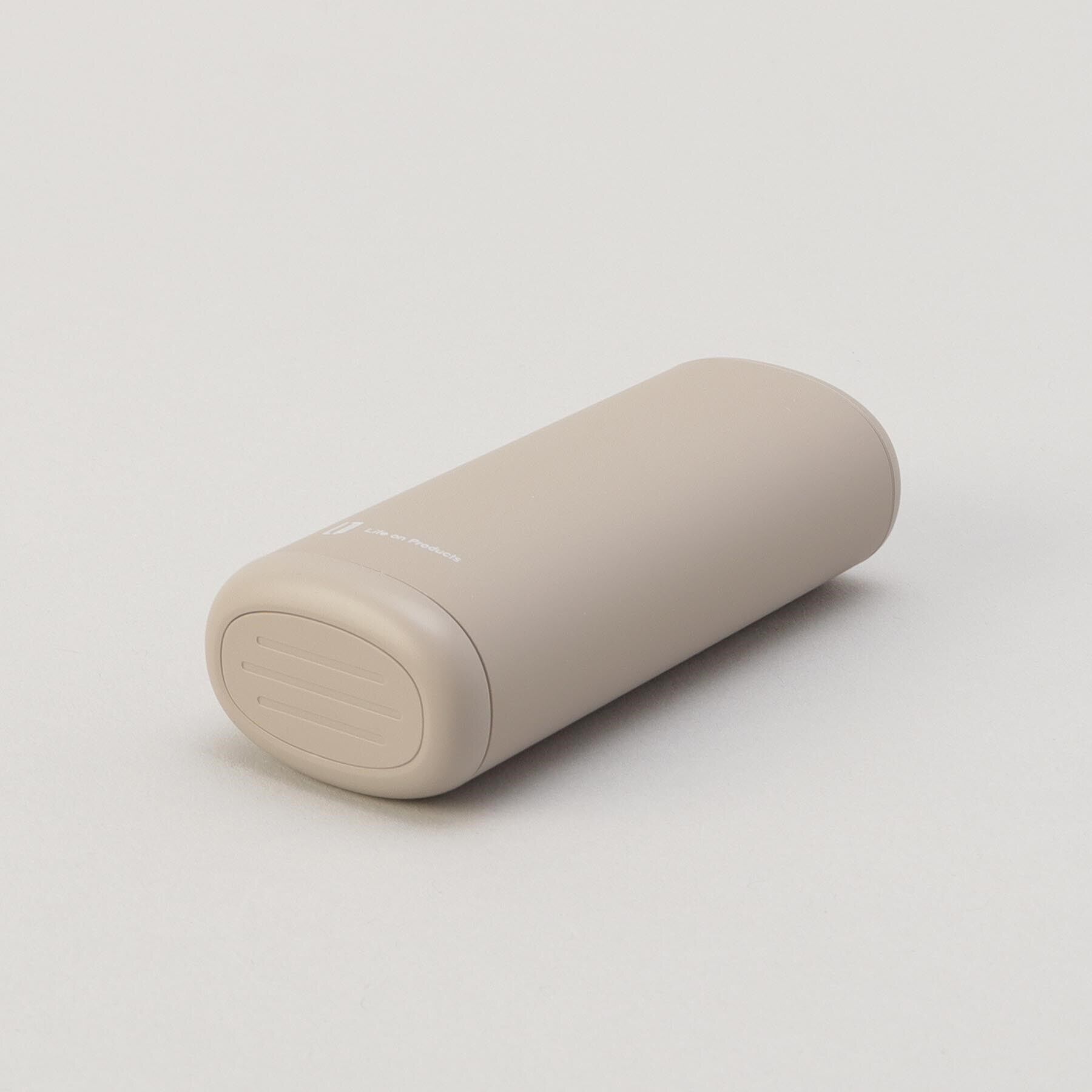 212 KITCHEN STORE「持ちやすいスリムカイロ カバー＆モバイルバッテリー機能付 モカ」|その他|