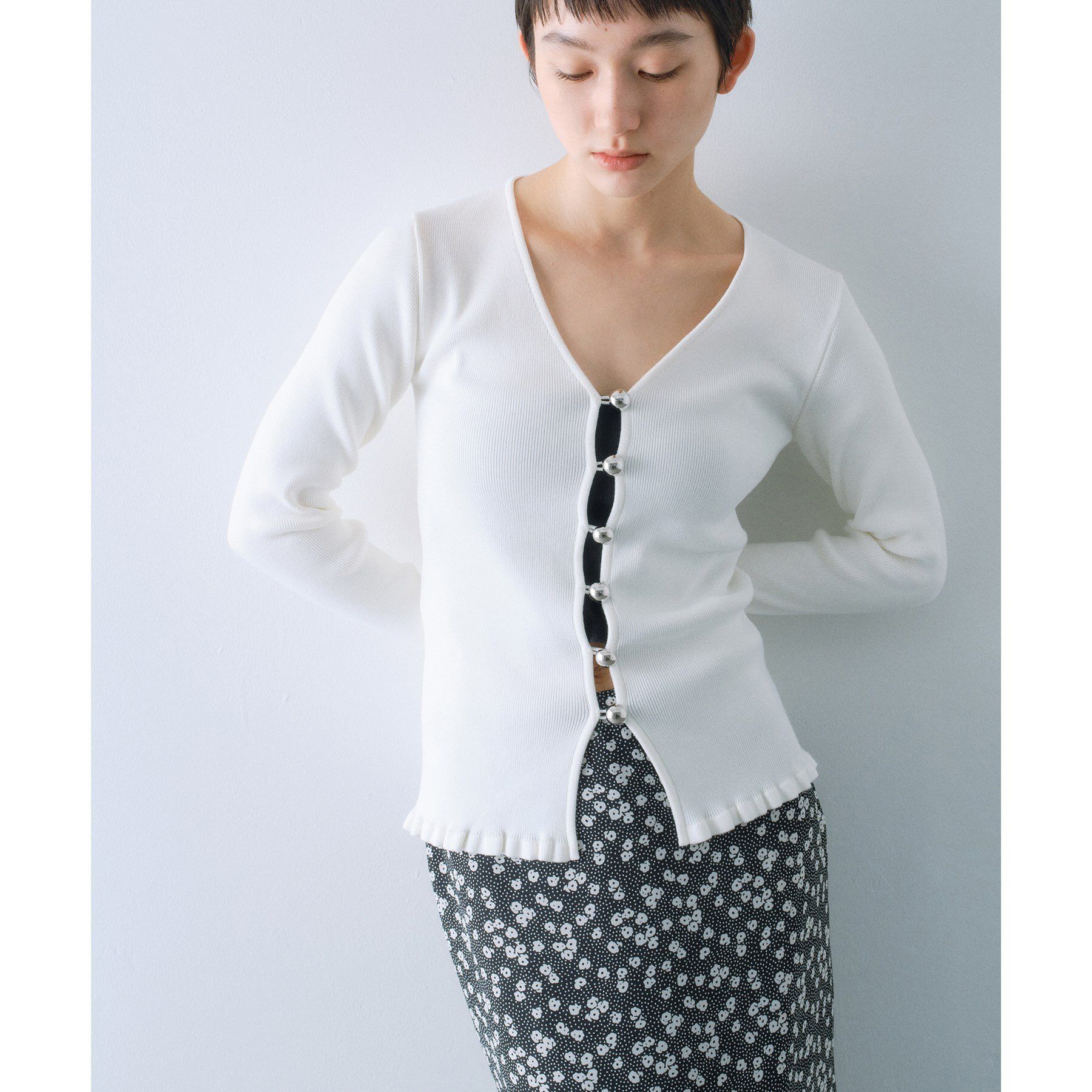 CODE A「metal buttons knit cardigan」|カーディガン|ホワイト(001)