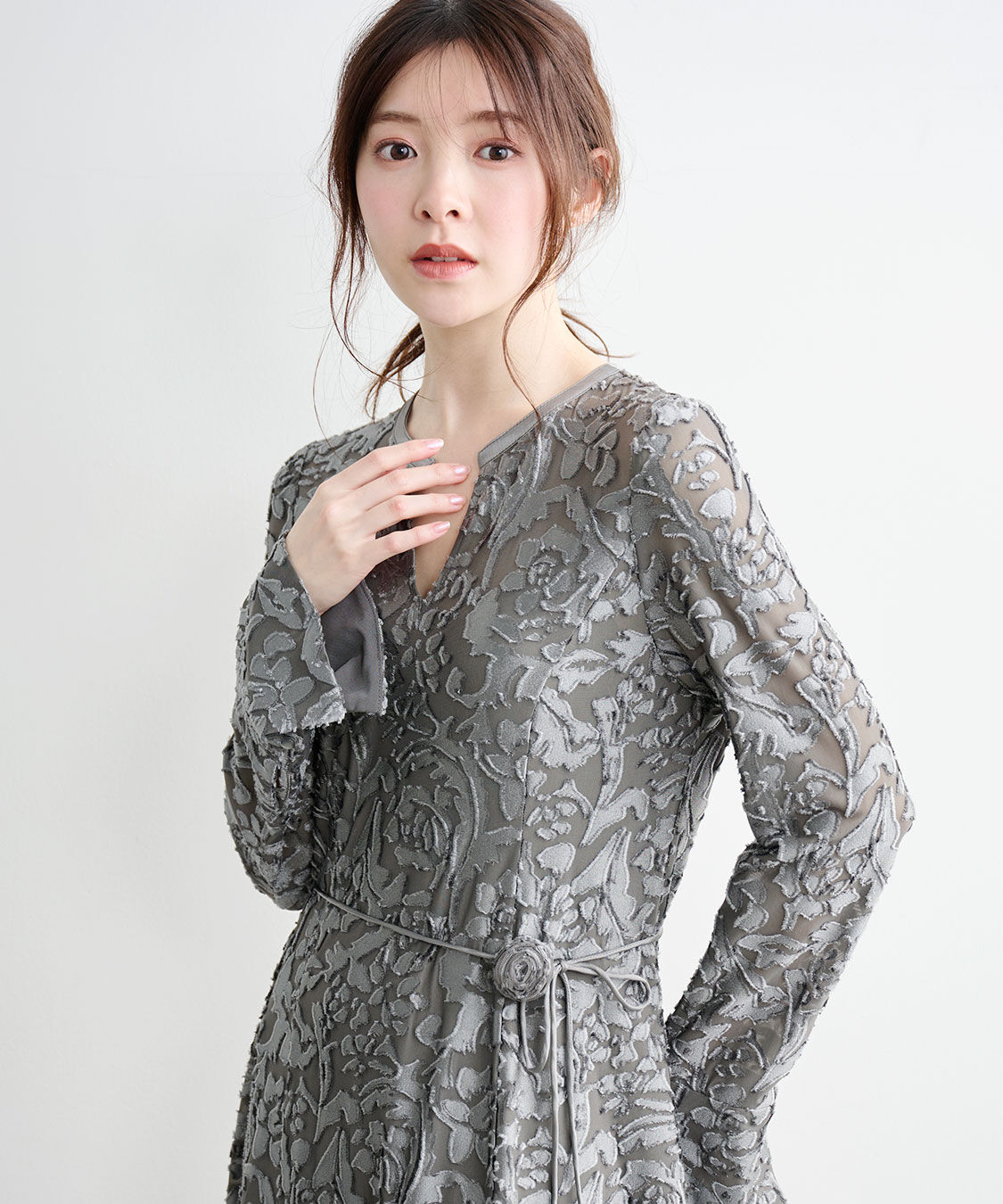 COCO DEAL「コサージュチョーカー付きオパールメッシュワンピース」|ワンピース|