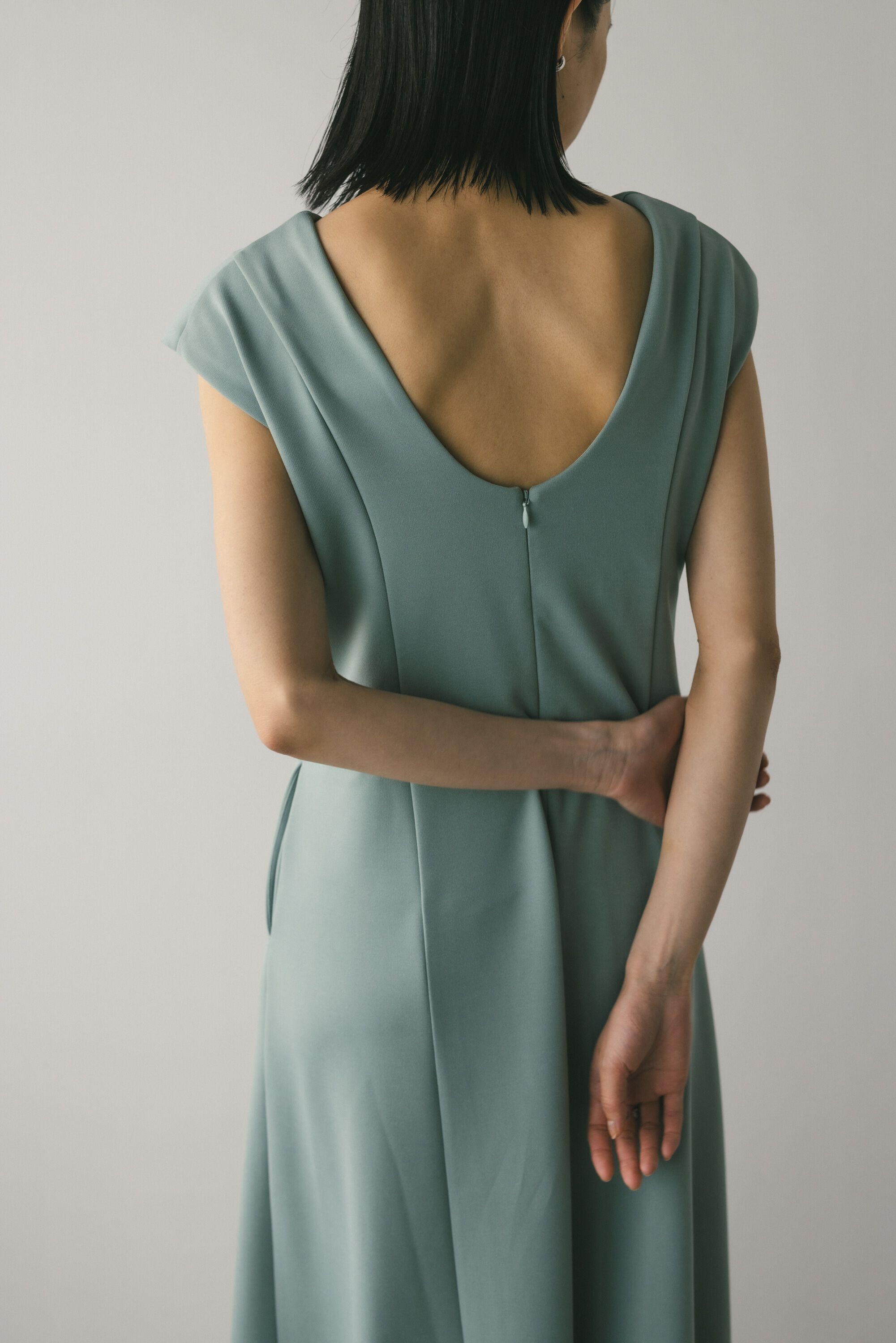 STYLEMIXER「バックオープンショルダーカットワンピース」|ワンピース|