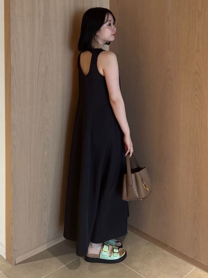 Mila Owen「ドライタッチサテンソリッドワンピース」|ワンピース|