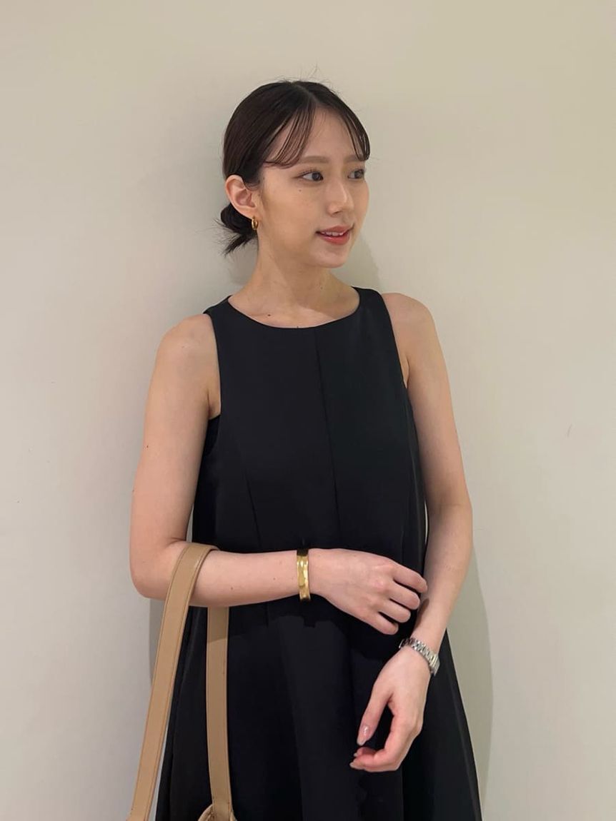 Mila Owen「ドライタッチサテンソリッドワンピース」|ワンピース|