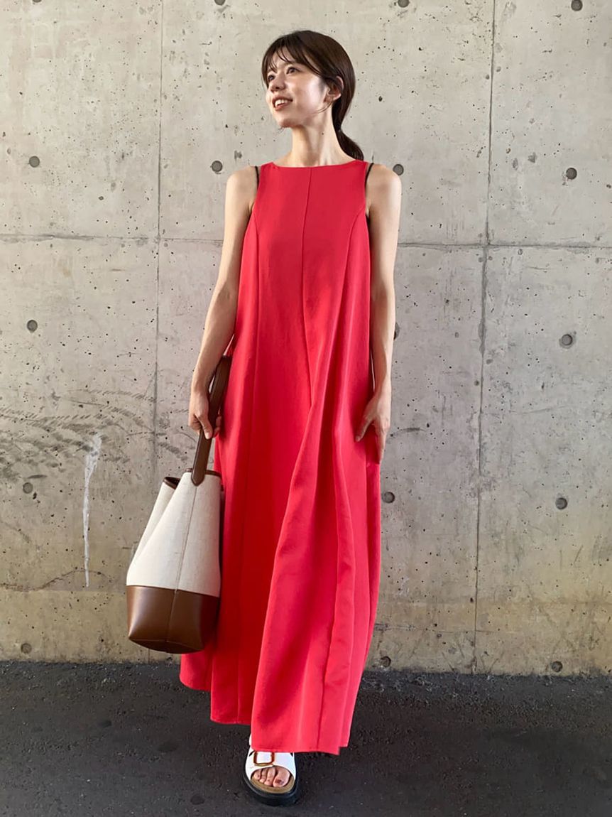 Mila Owen「ドライタッチサテンソリッドワンピース」|ワンピース|RED