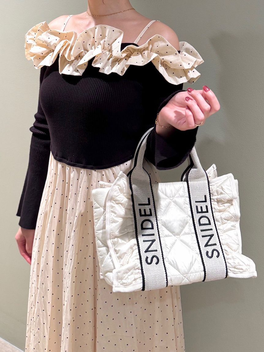 SNIDEL「フリルキルティングロゴバッグ」|ハンドバッグ|