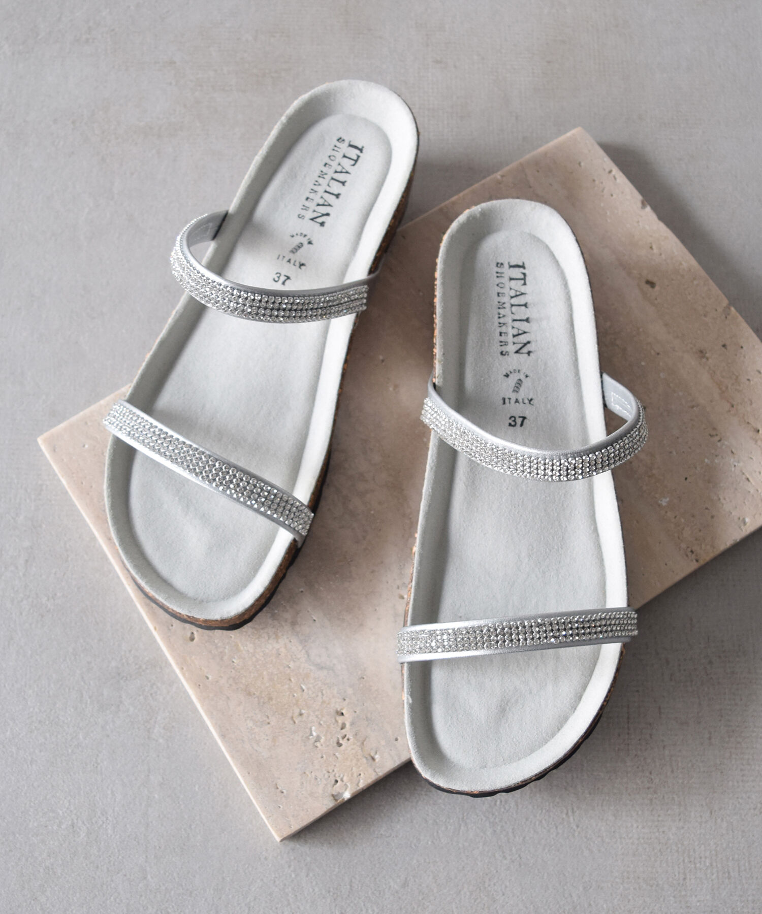 IMPORT SELECT「【ITALIAN SHOEMAKERS】ダブルラインストーンクッションインソールサンダル(952210)」|サンダル|SV