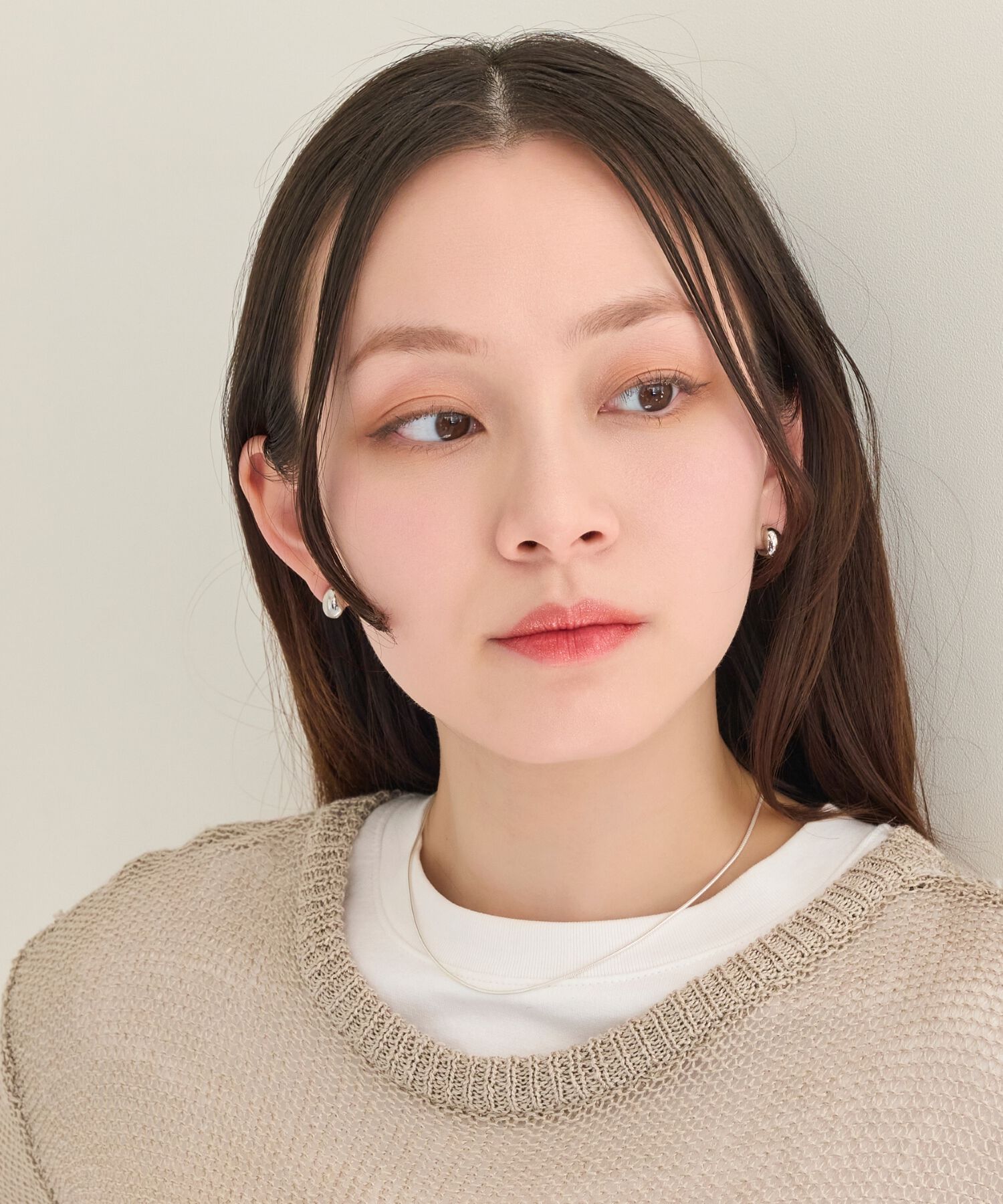 Phoebe「【ピアス見えシリーズ/金属アレルギー対応】オーバルフープスナップイヤリング　シルバー」|イヤリング|