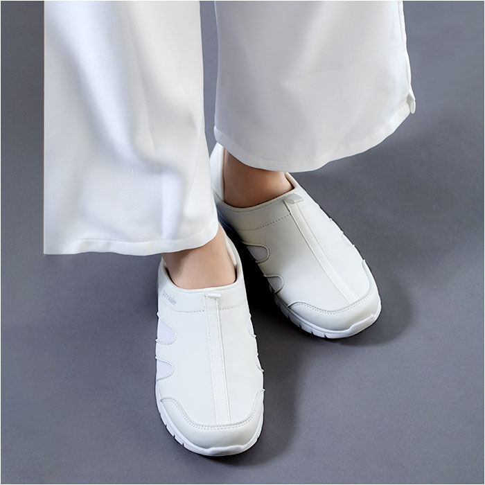 BACKYARD FAMILY「ピュアウォーカー ナースシューズ 通販 pure walker pw0513 スリッポン 紐なし」|スリッポン|