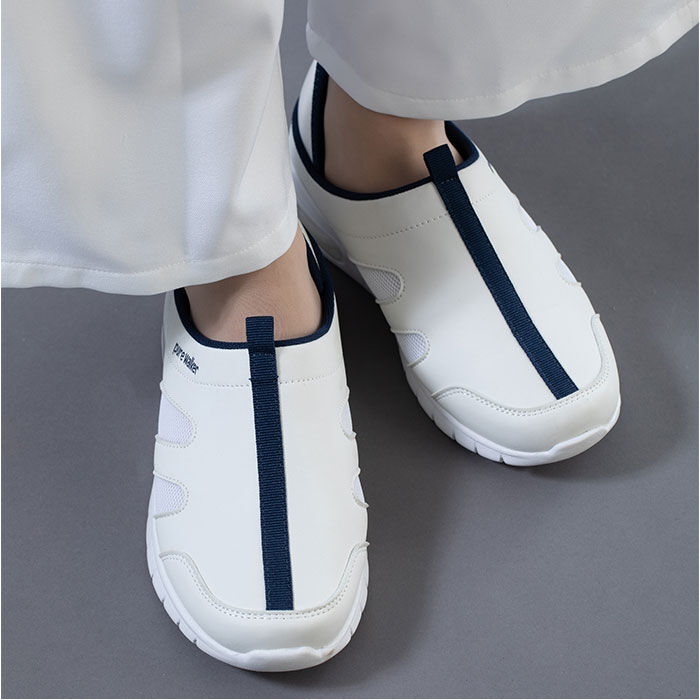 BACKYARD FAMILY「ピュアウォーカー ナースシューズ 通販 pure walker pw0513 スリッポン 紐なし」|スリッポン|