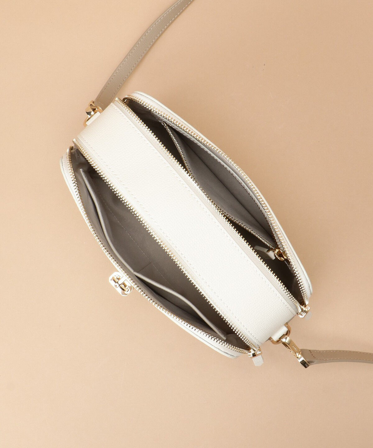 Samantha Thavasa「バイカラースクエアショルダーバッグ」|ショルダー・メッセンジャー|