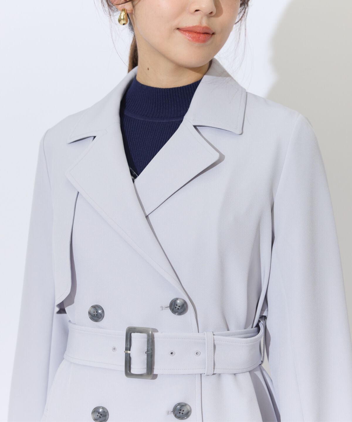 アンドクチュール「バックフレアドレープトレンチコート」|トレンチコート|