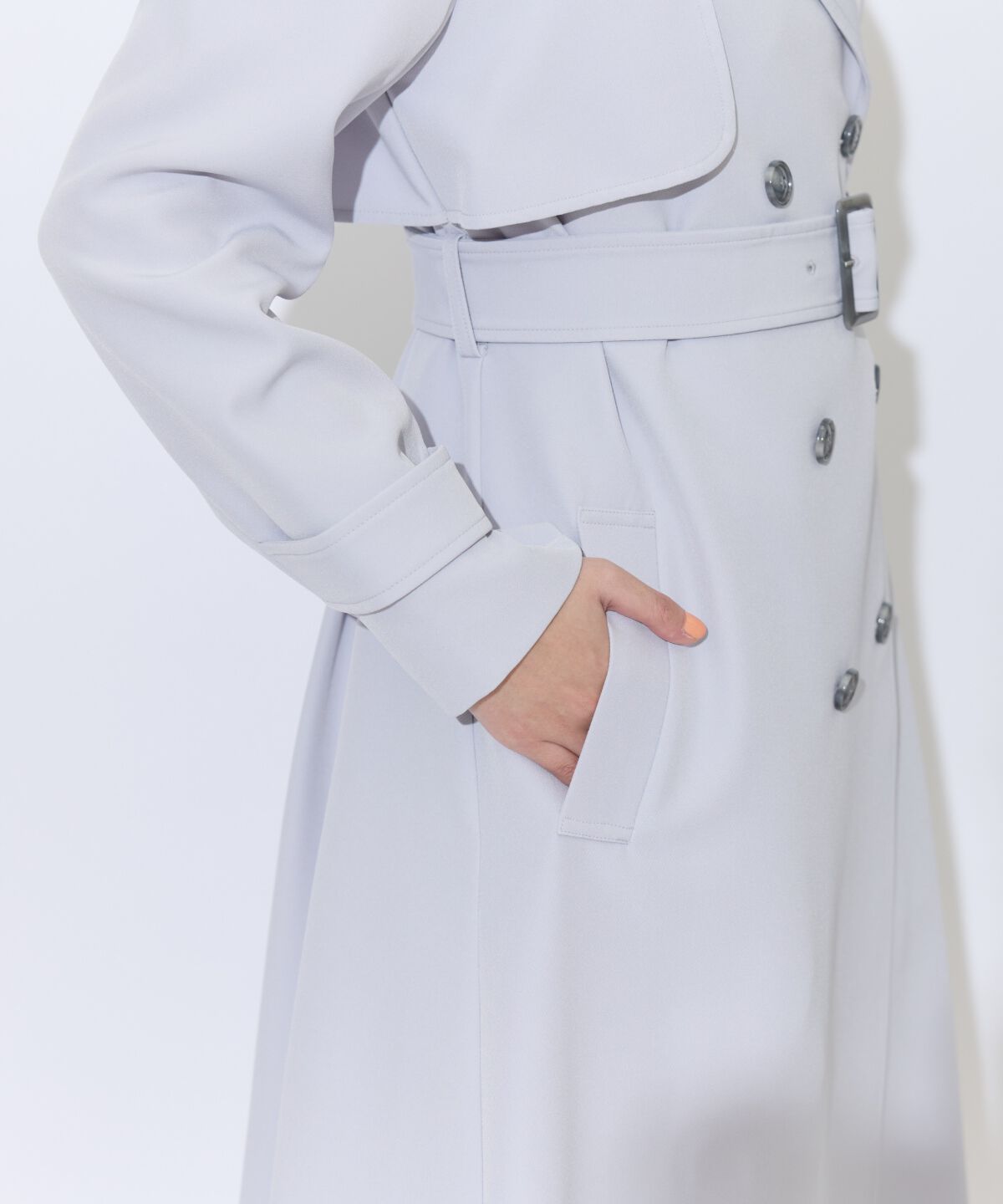 アンドクチュール「バックフレアドレープトレンチコート」|トレンチコート|