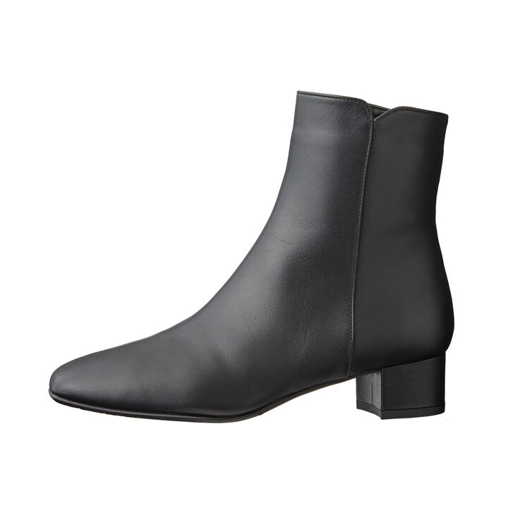 ダイアナウェルフィット「オールウェザー対応ショートブーツ　RN63685」|ショートブーツ|クロ