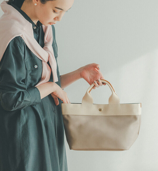 TOPKAPI BREATH「【VERY 10月号掲載】RIPPLE リプル ネオレザー ミニ トートバッグ」|トートバッグ|ペールベージュ