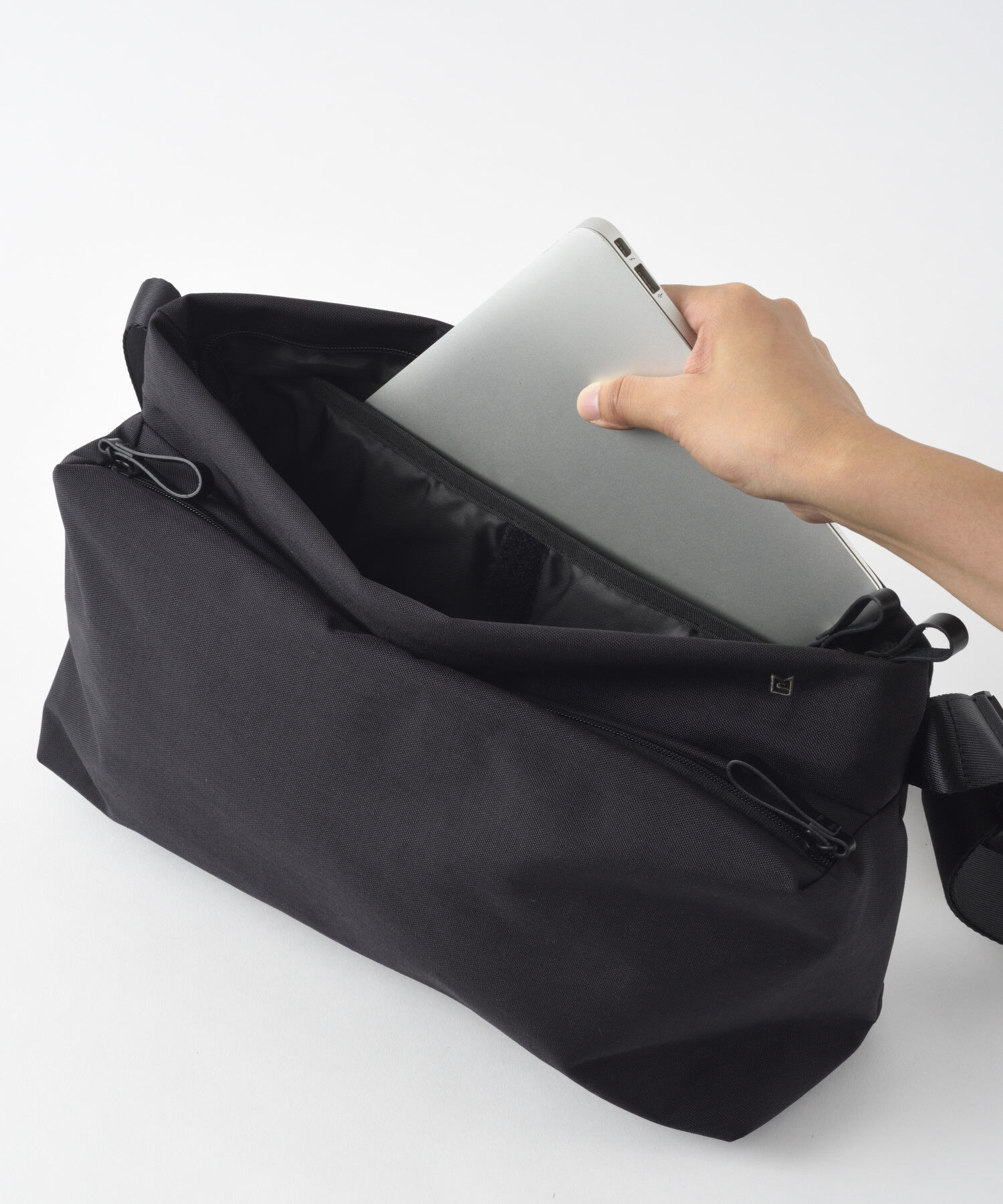 MILESTO「STLAKT ショルダーバッグL」|ショルダー・メッセンジャー|