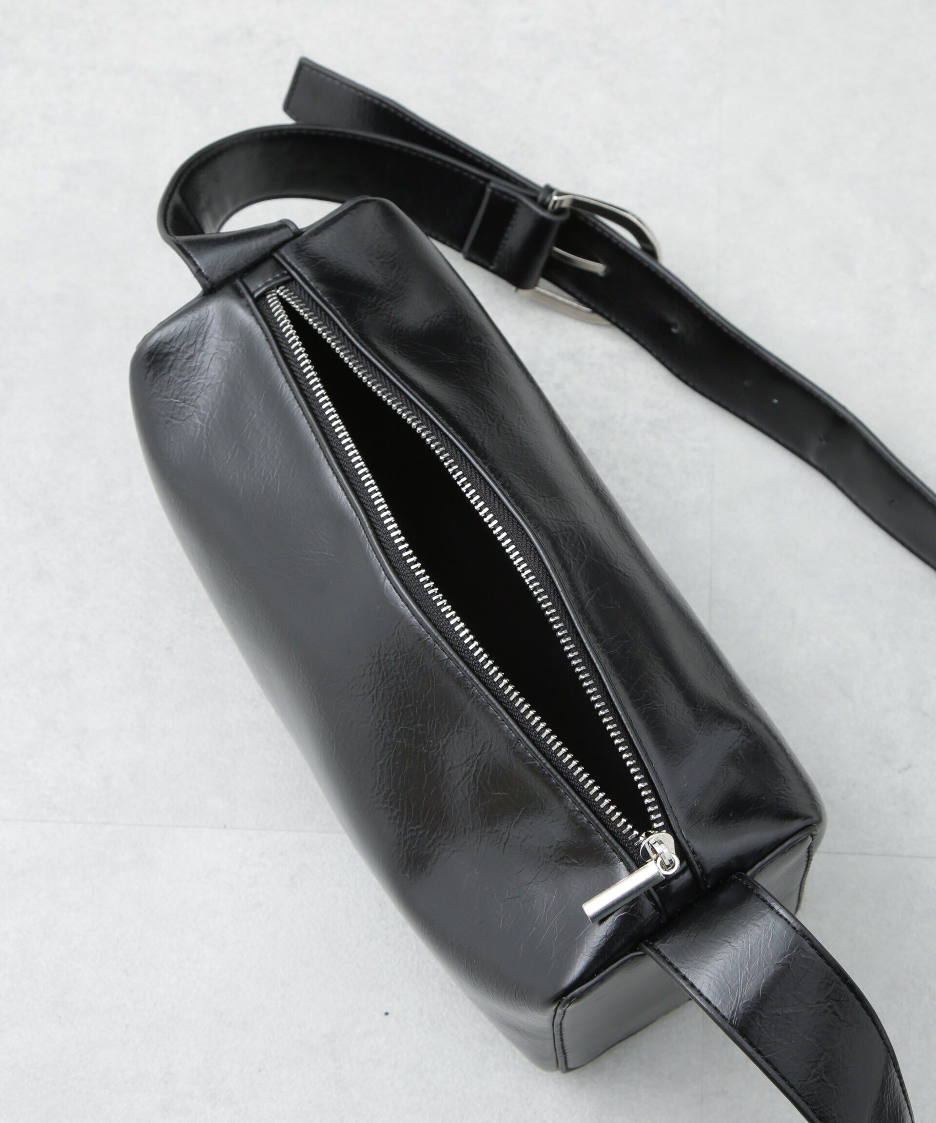 nano･universe「ワンショルダーボディーバッグ」|ショルダー・メッセンジャー|