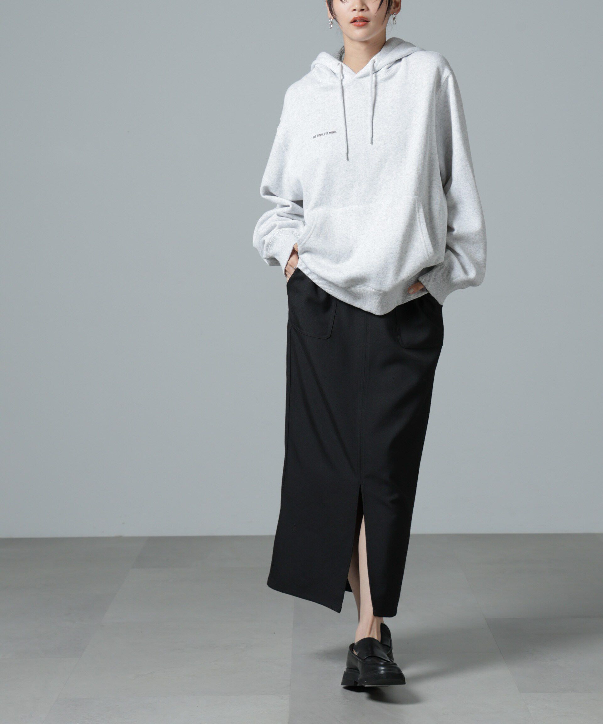 nano･universe「フロントスリットタイトナロースカート」|スカート|