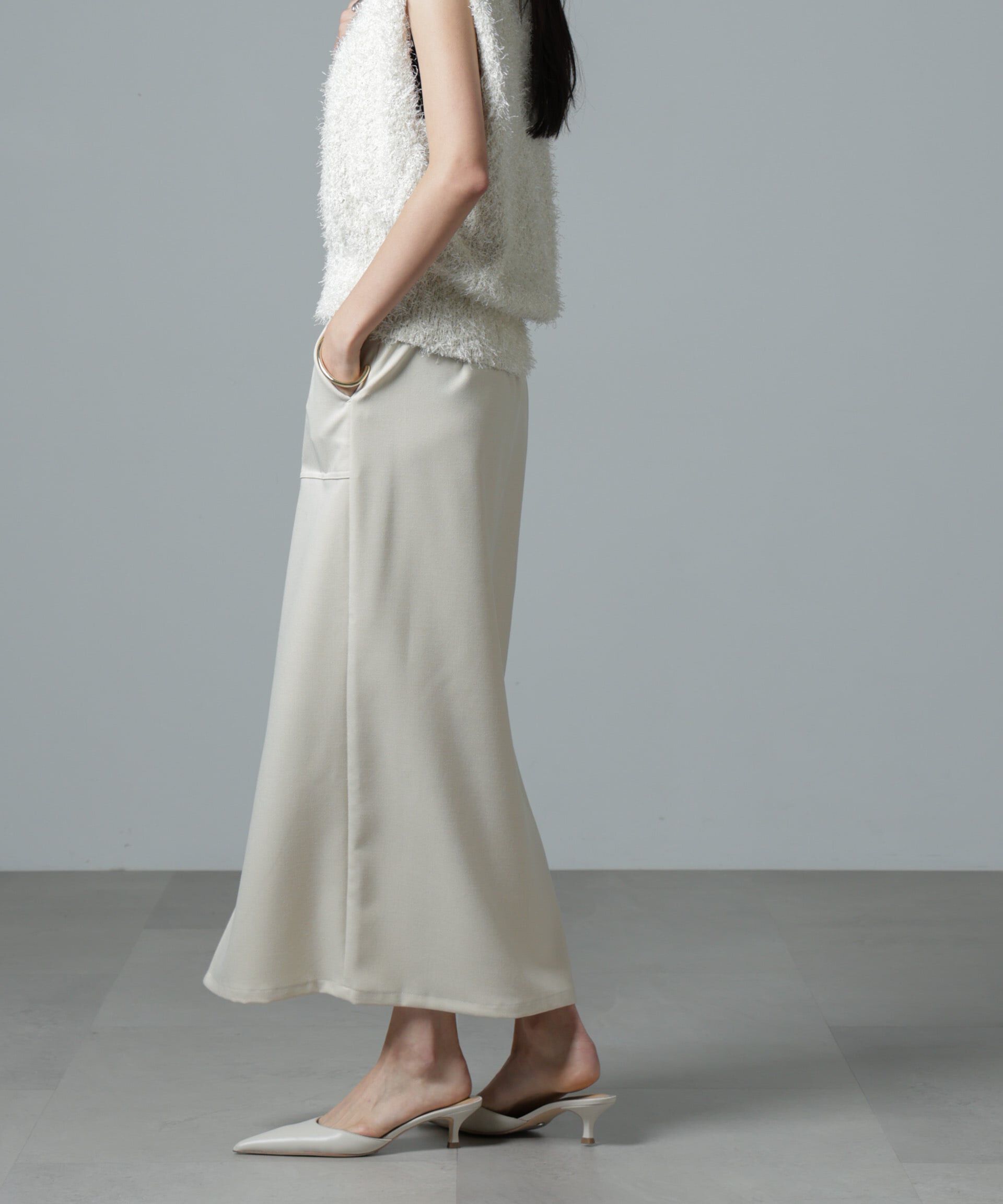 nano･universe「フロントスリットタイトナロースカート」|スカート|