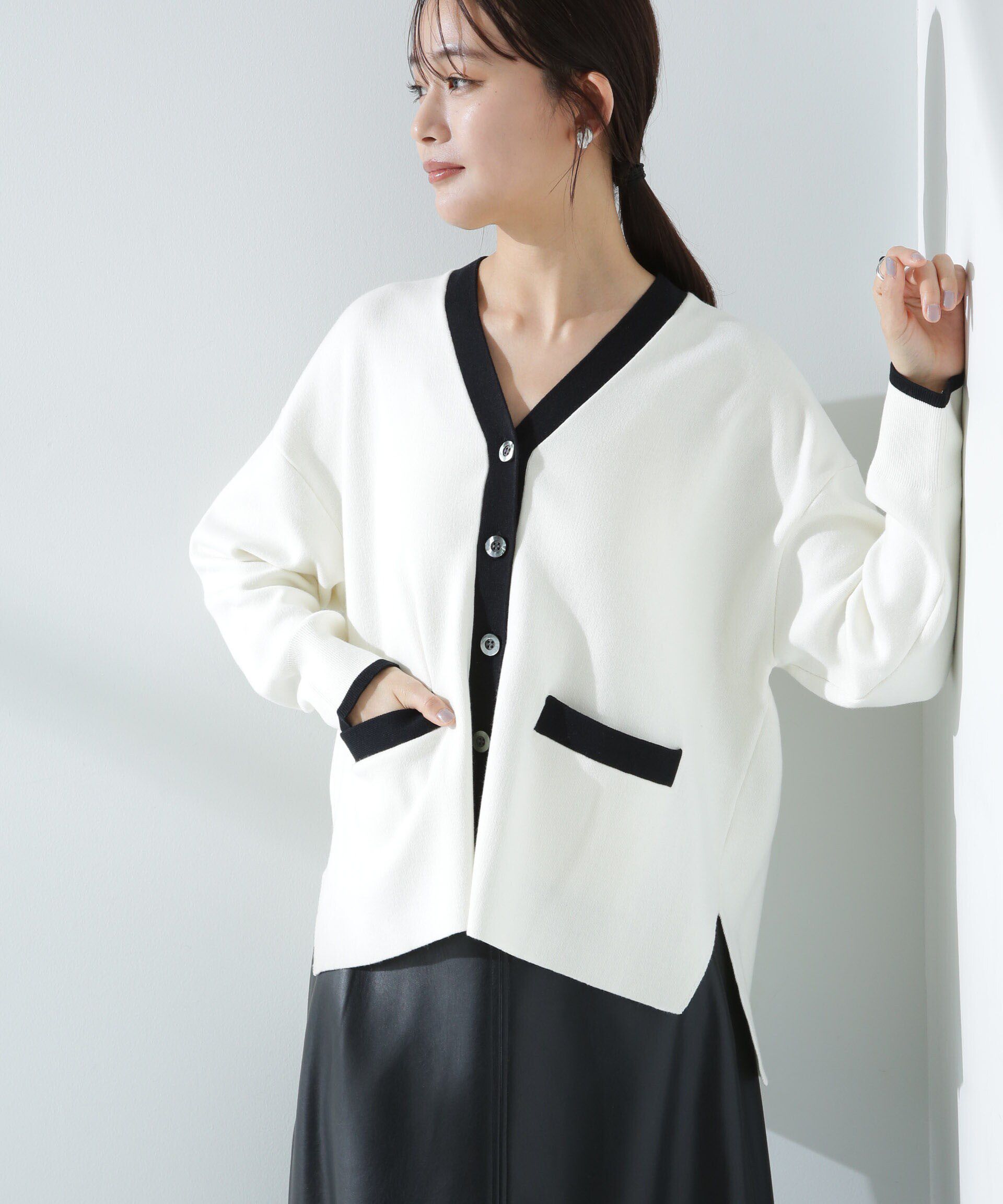 nano･universe「バイカラースムースカーディガン」|ニット・セーター|