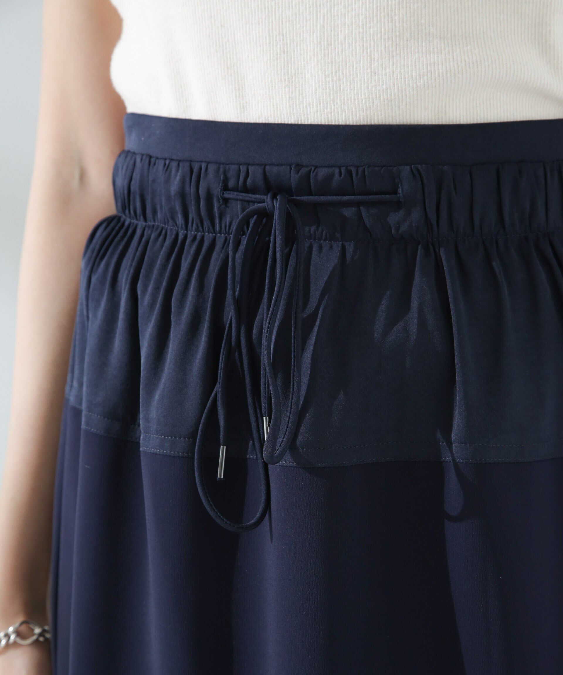 nano･universe「シアーストレッチサテン切り替えスカート」|スカート|