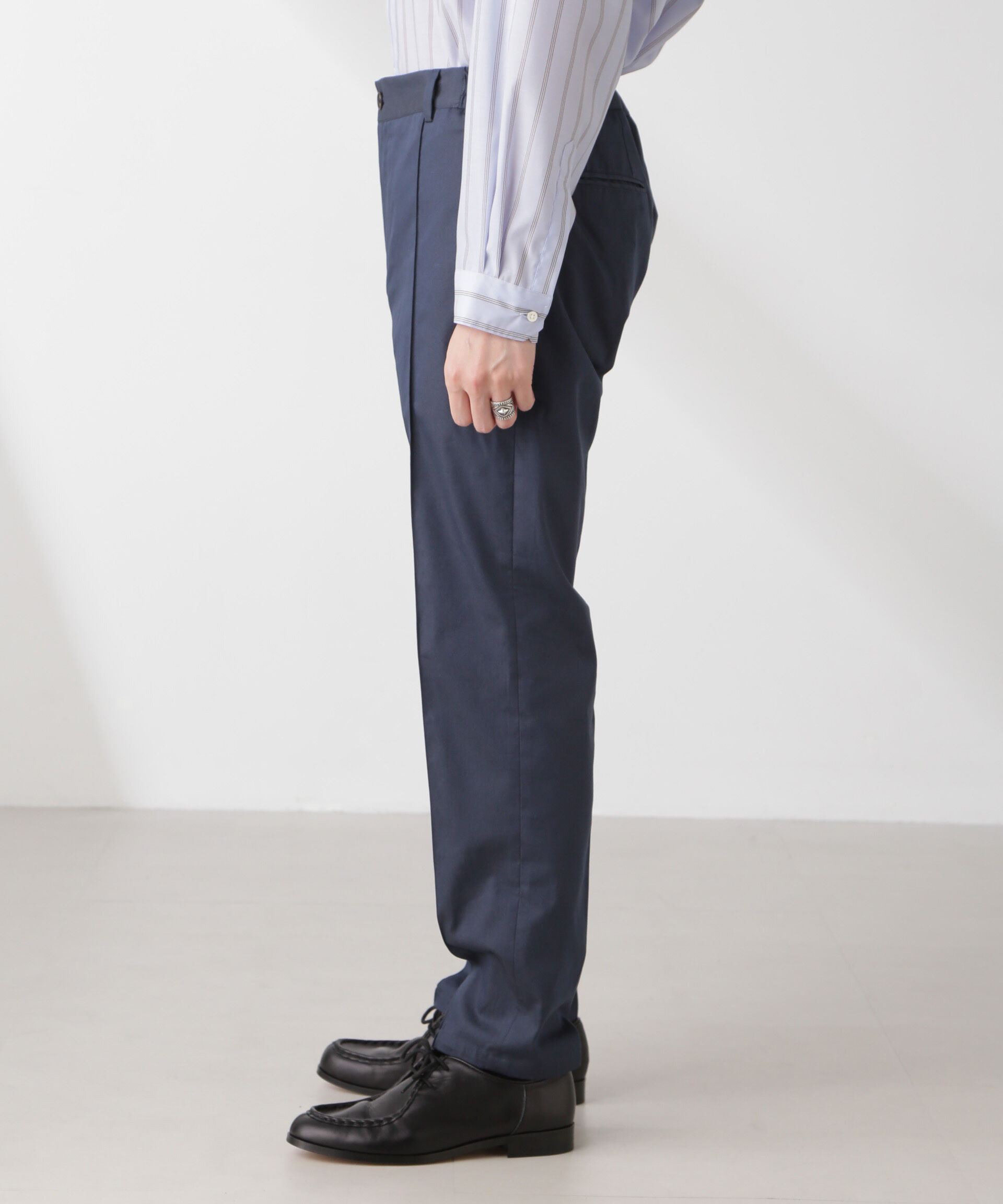 nano･universe「ソラーロライトストレッチテーパードイージーパンツ(セットアップ可)」|チノ|