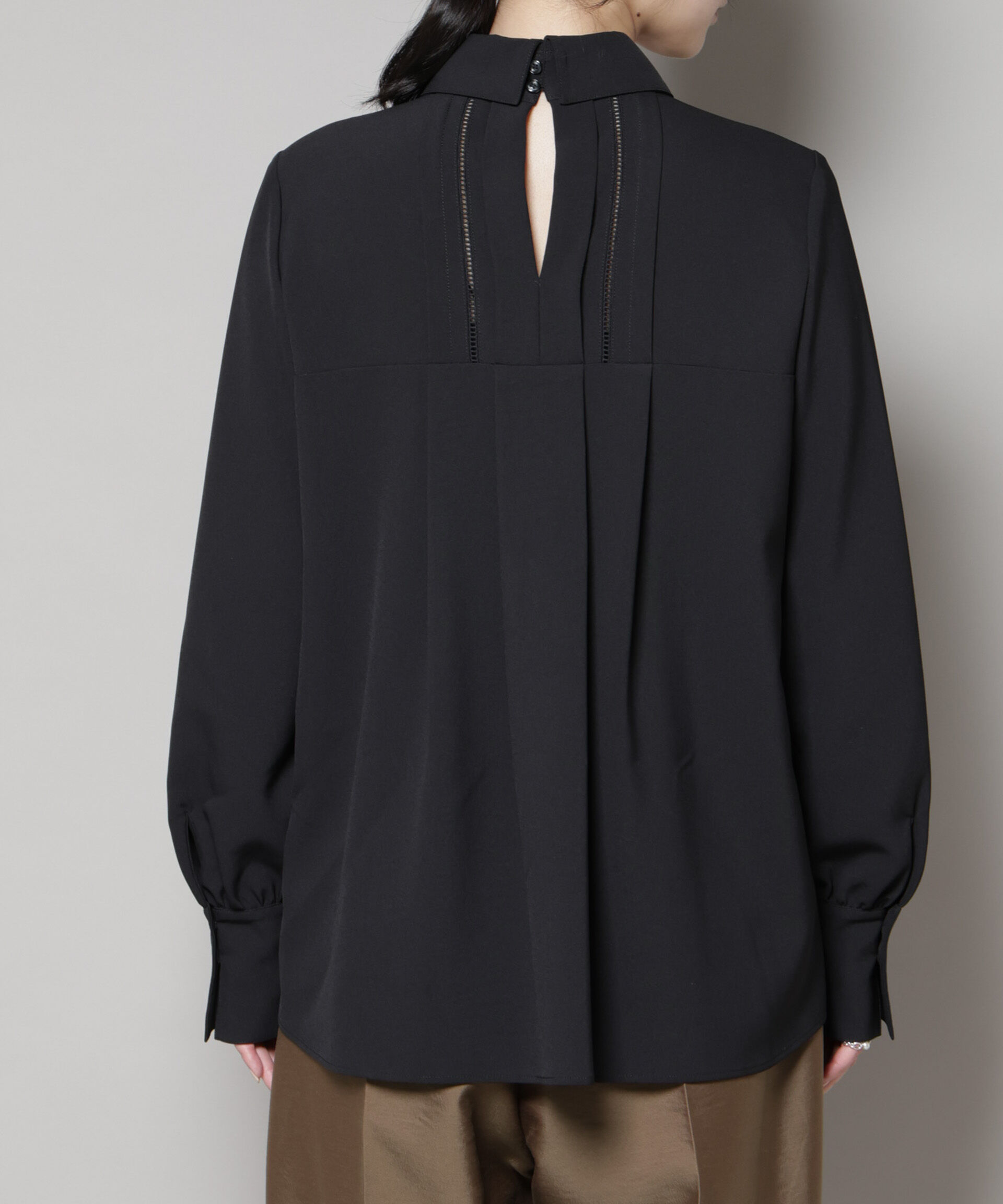 nano･universe「ダブルクロス衿付きハシゴレースブラウス」|シャツ・ブラウス|