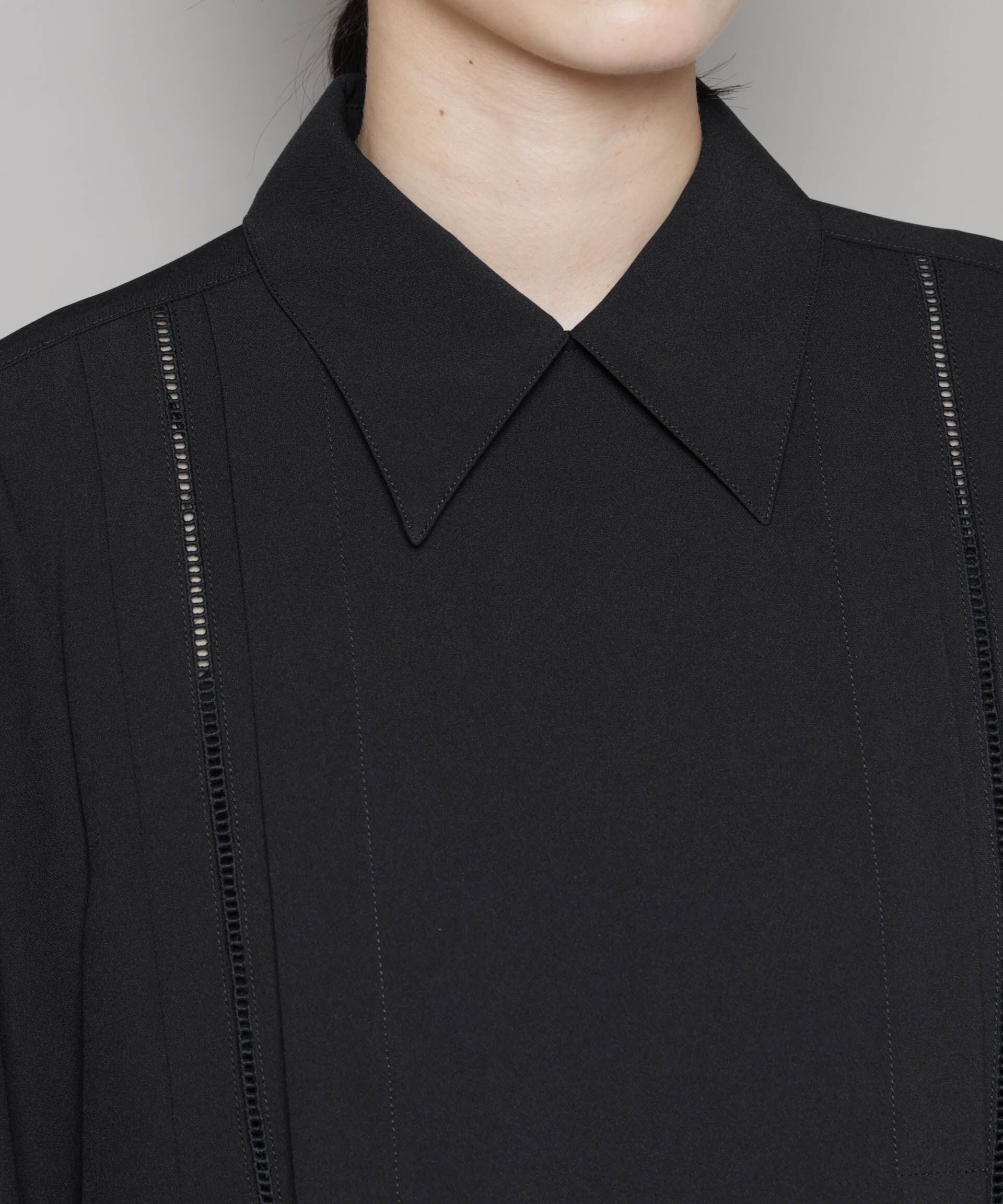 nano･universe「ダブルクロス衿付きハシゴレースブラウス」|シャツ・ブラウス|