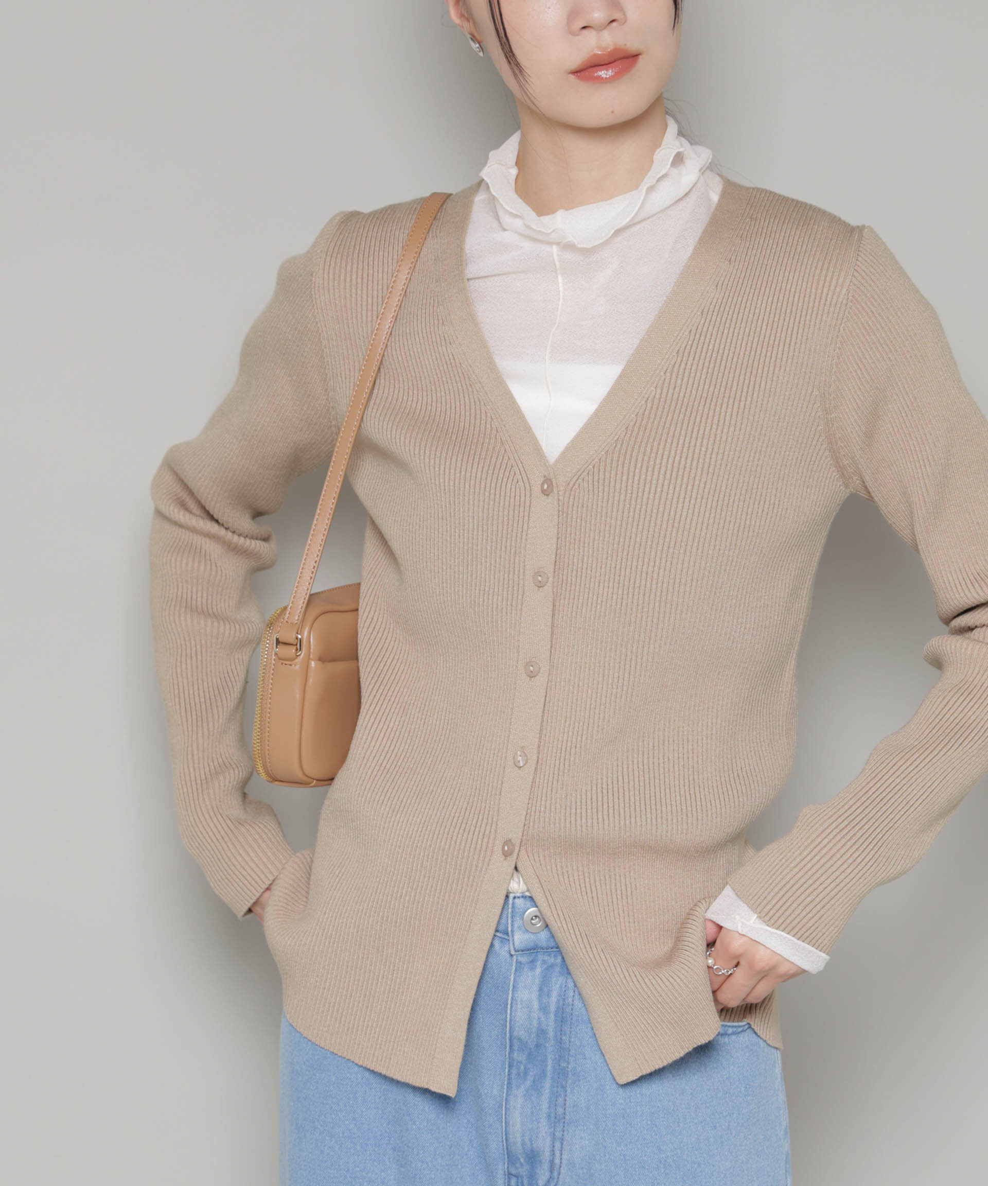 nano･universe「裾スリットVネックリブカーディガン」|ニット・セーター|