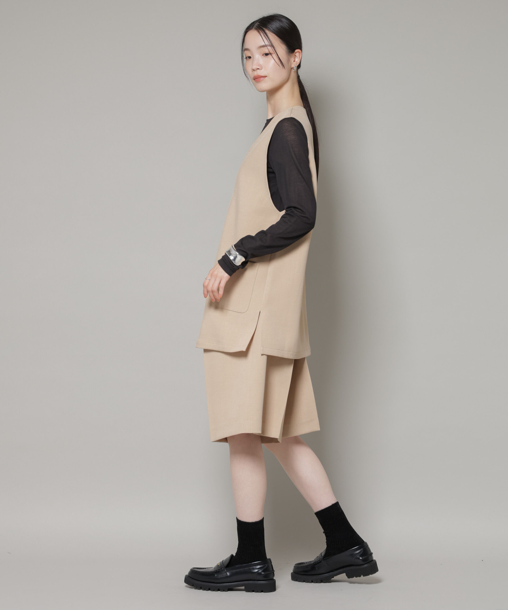 nano･universe「Vネックベスト&times;ハーフパンツ セットアップ」|ワンピース|