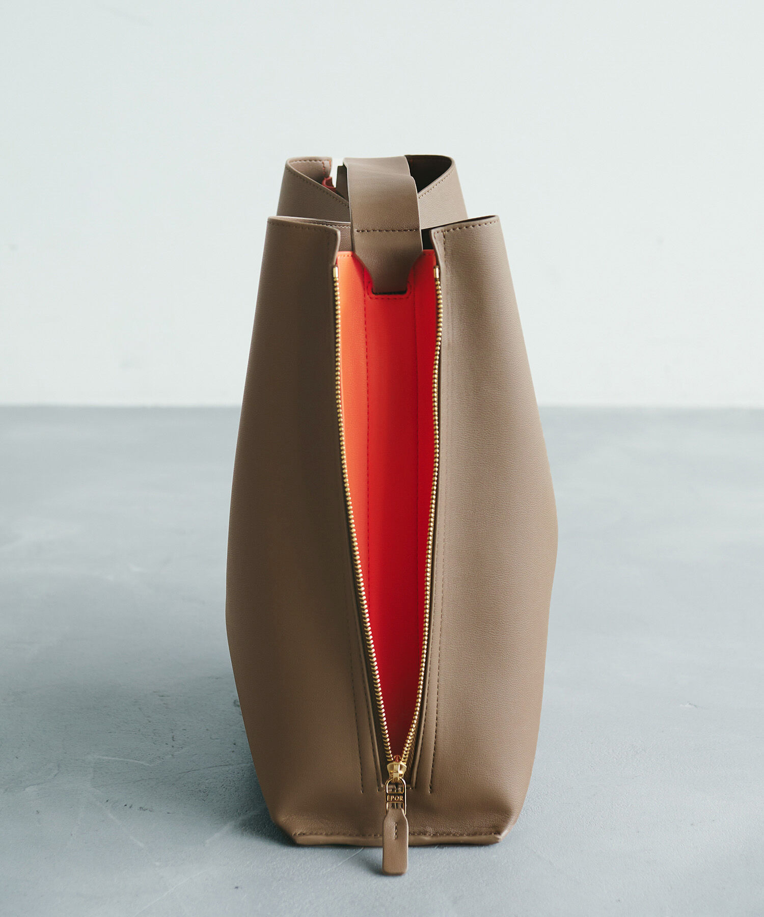 ROPE「【WEB限定】【E'POR】Y BAG Shoulder M（サイドジップショルダーバッグ）」|ショルダー・メッセンジャー|