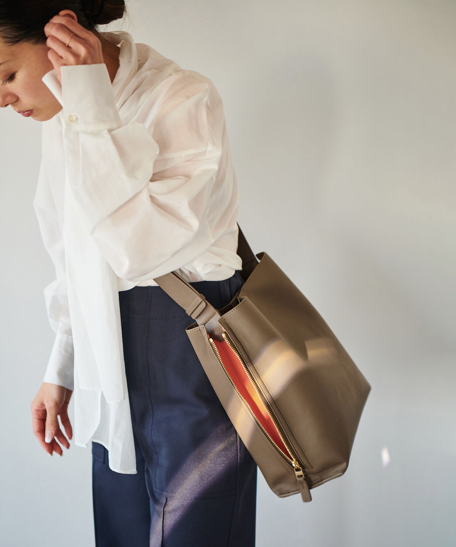 ROPE「【WEB限定】【E'POR】Y BAG Shoulder M（サイドジップショルダーバッグ）」|ショルダー・メッセンジャー|