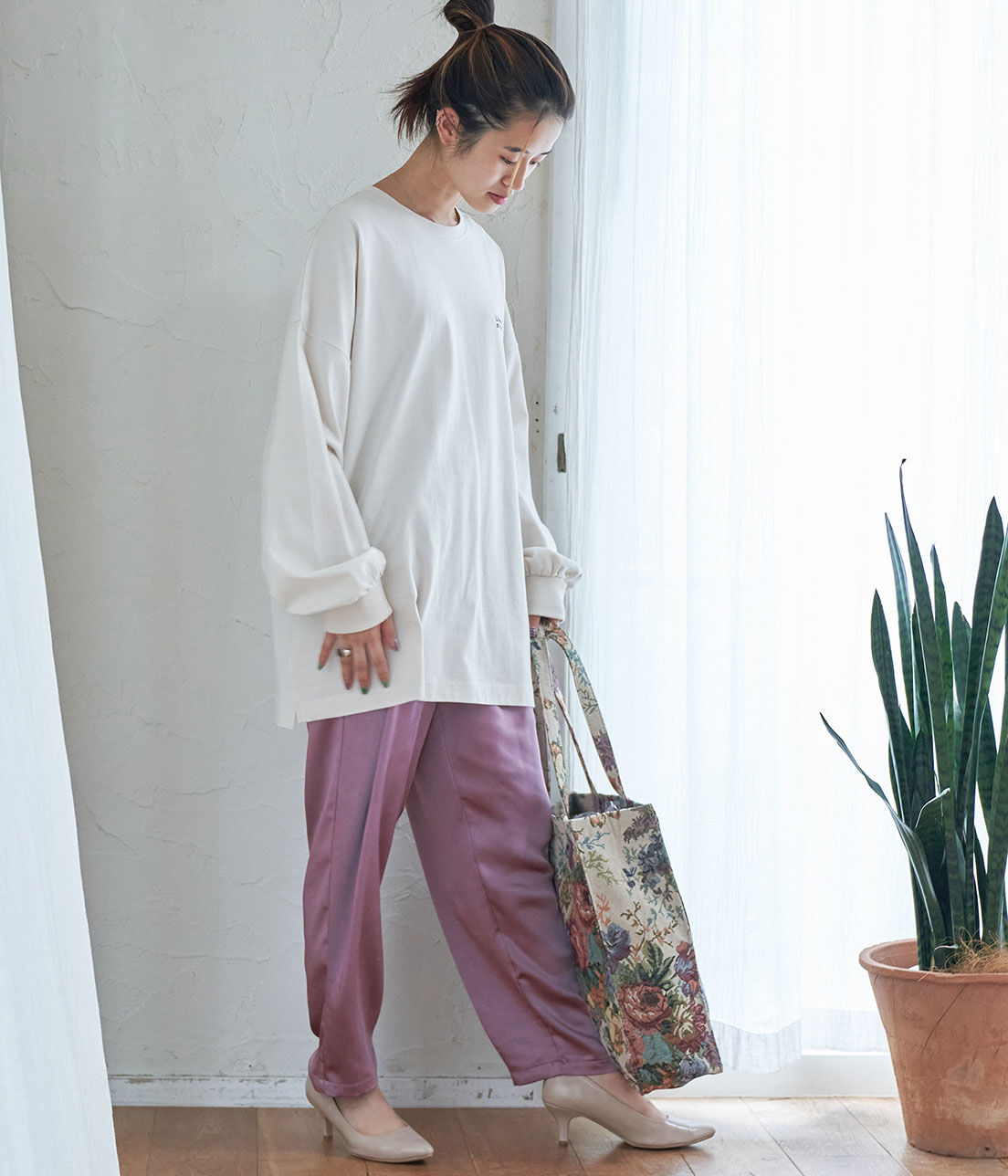 VIS「厚手サテンリラックステーパードパンツ」|その他|